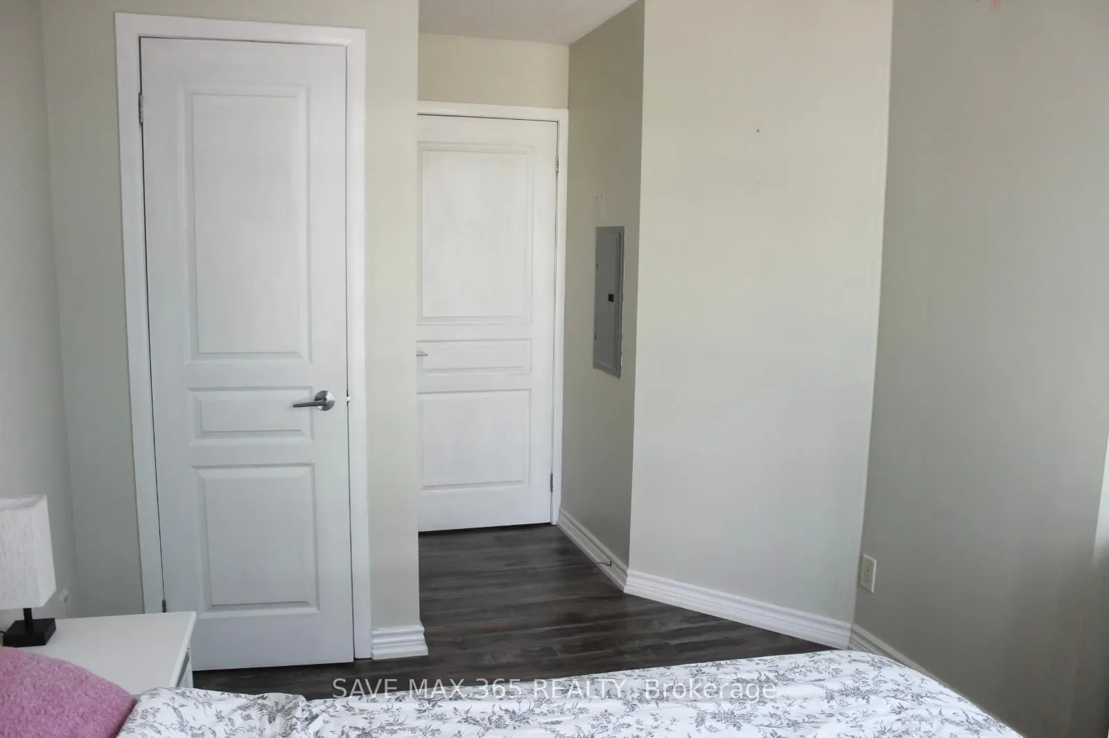 18 Yonge Street, #1003