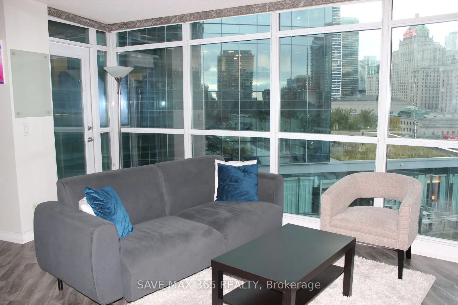 18 Yonge Street, #1003