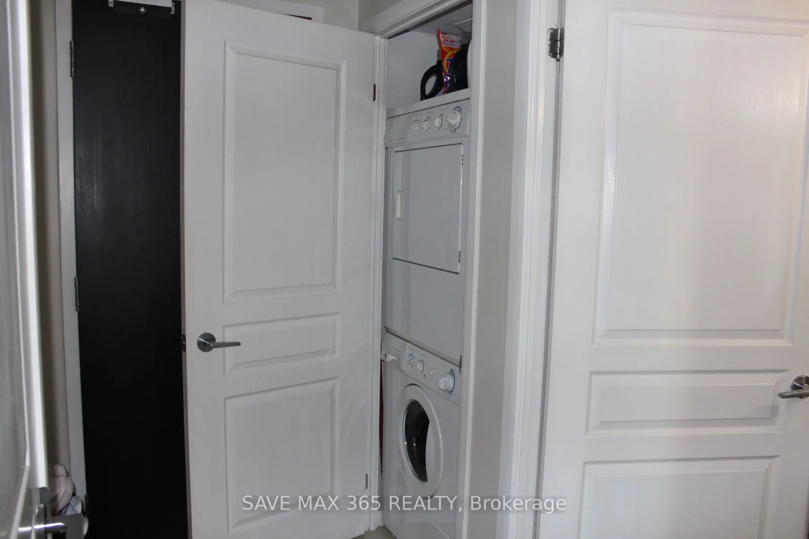 18 Yonge Street, #1003