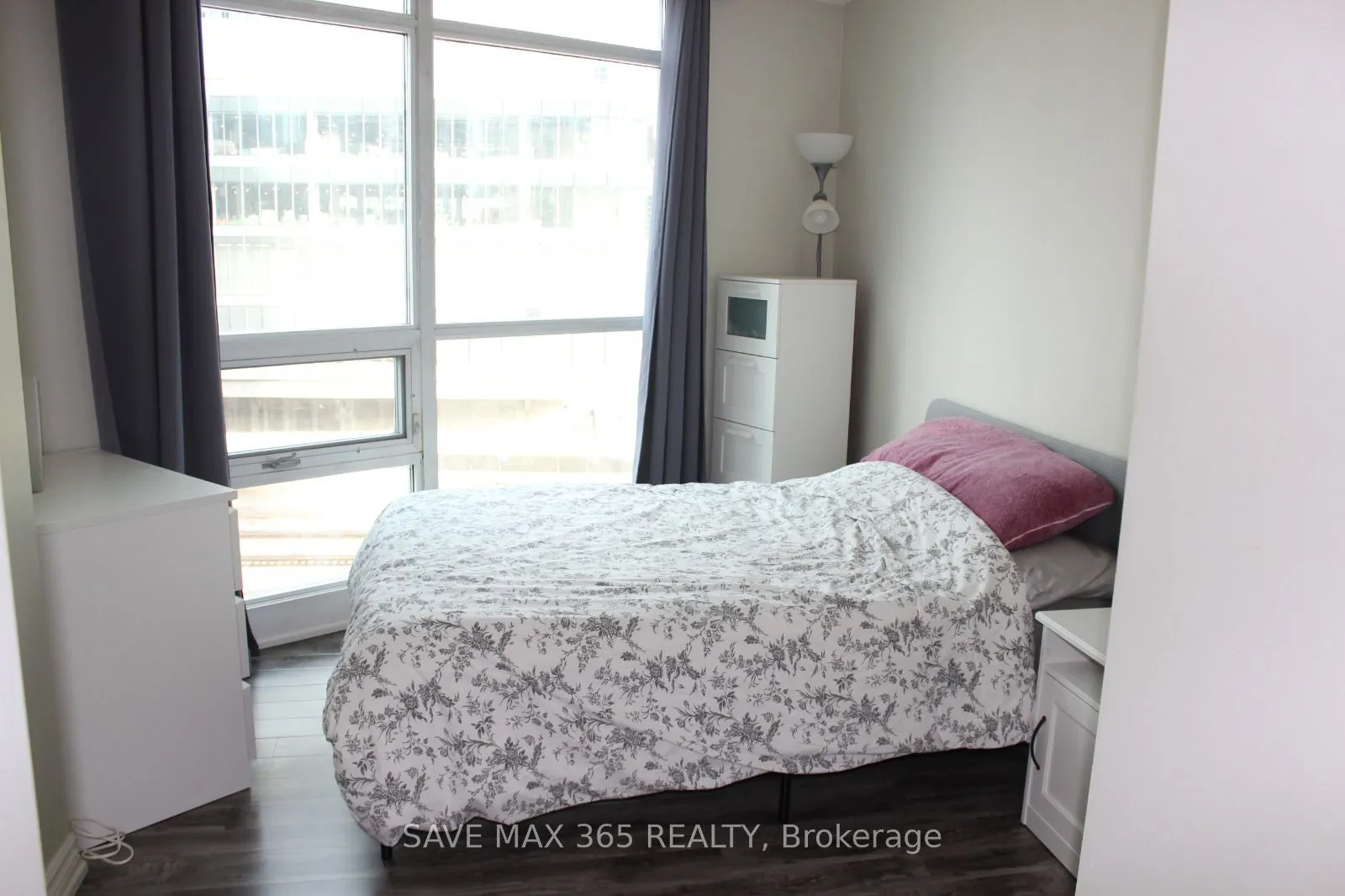 18 Yonge Street, #1003