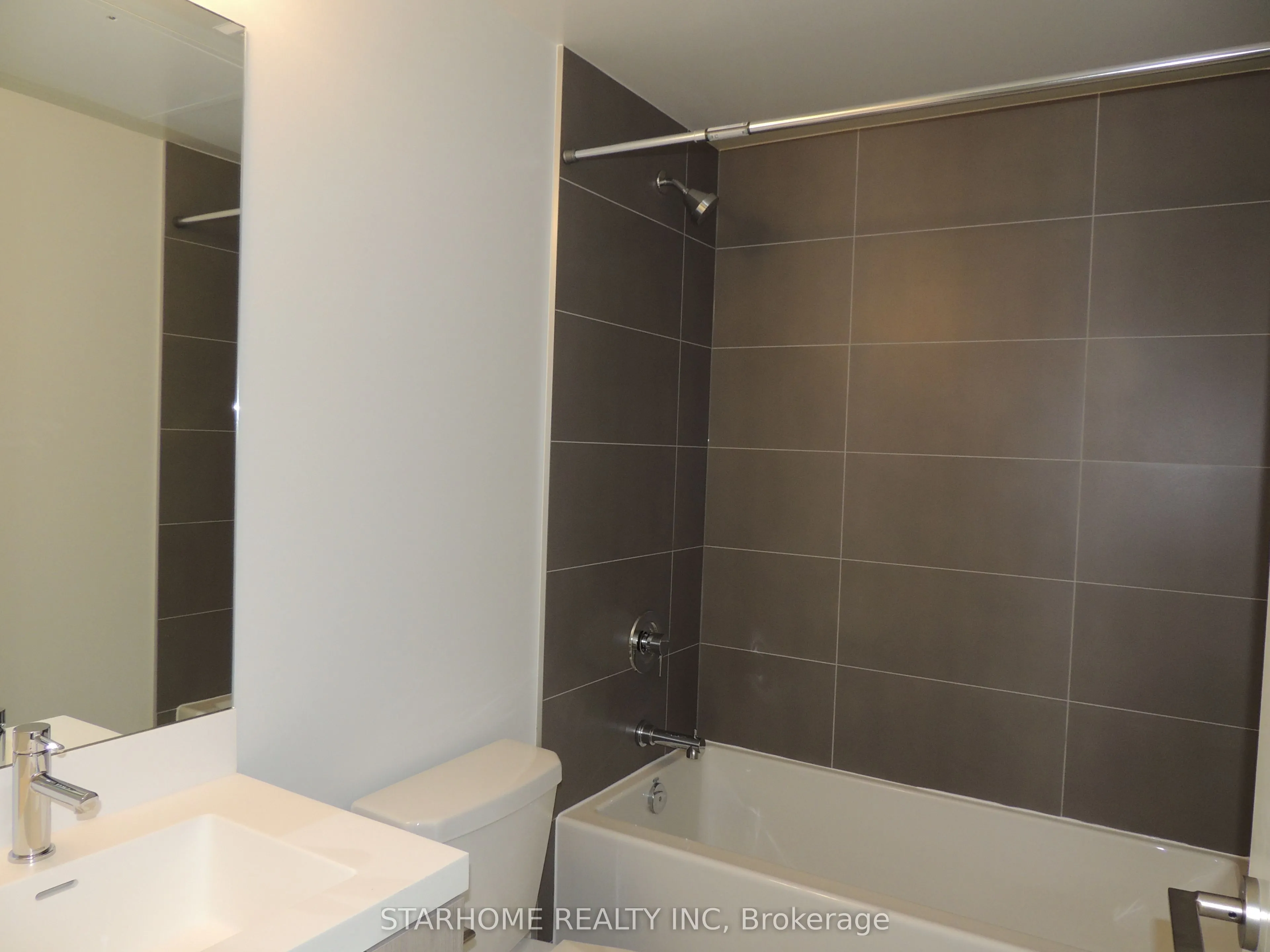 8 Widmer Street, #3307