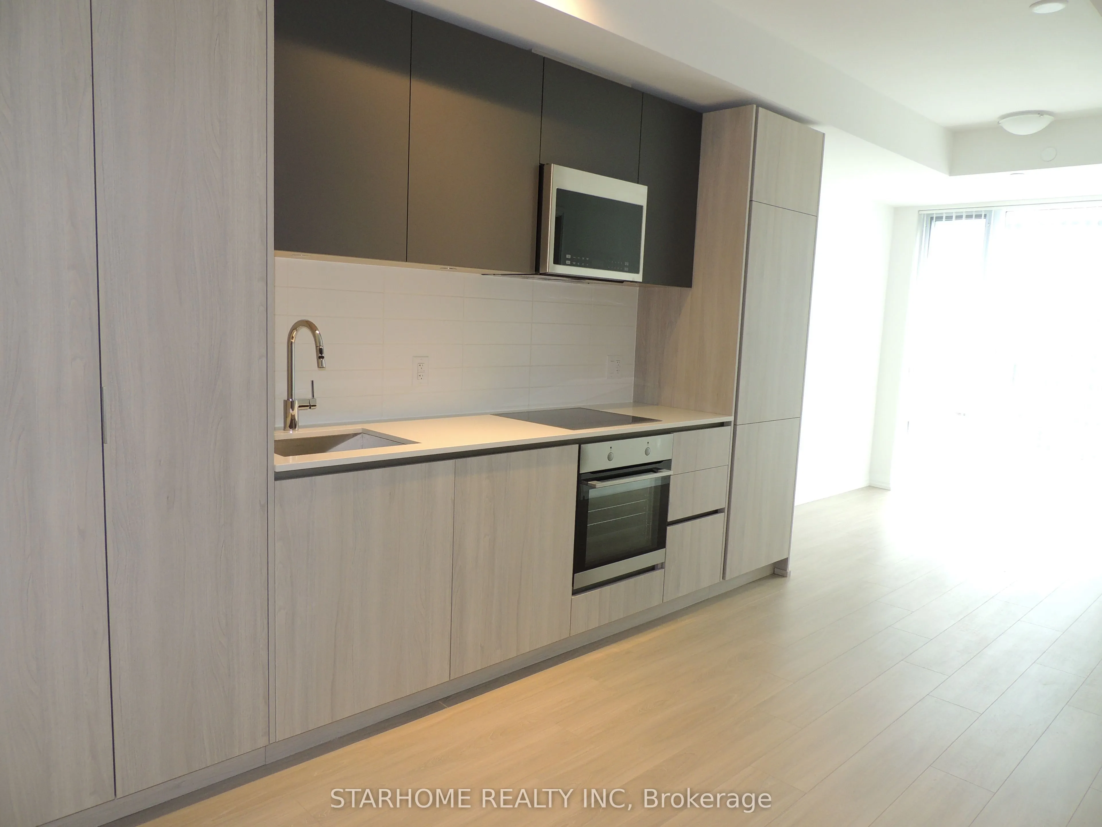 8 Widmer Street, #3307