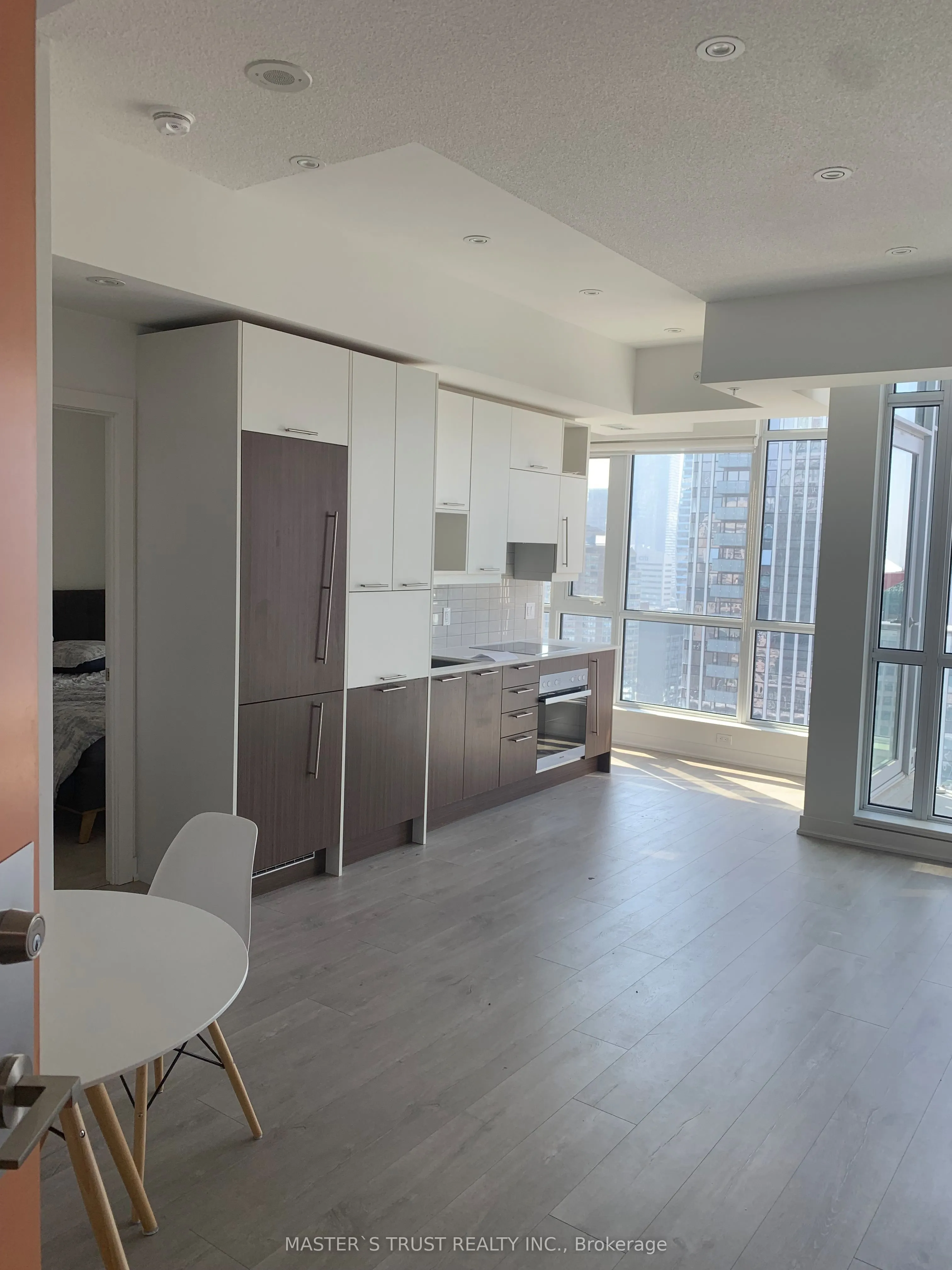 30 Nelson Street, #2406