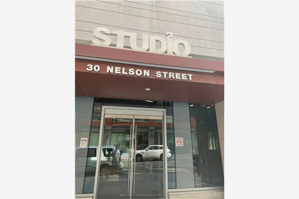 30 Nelson Street, #2406
