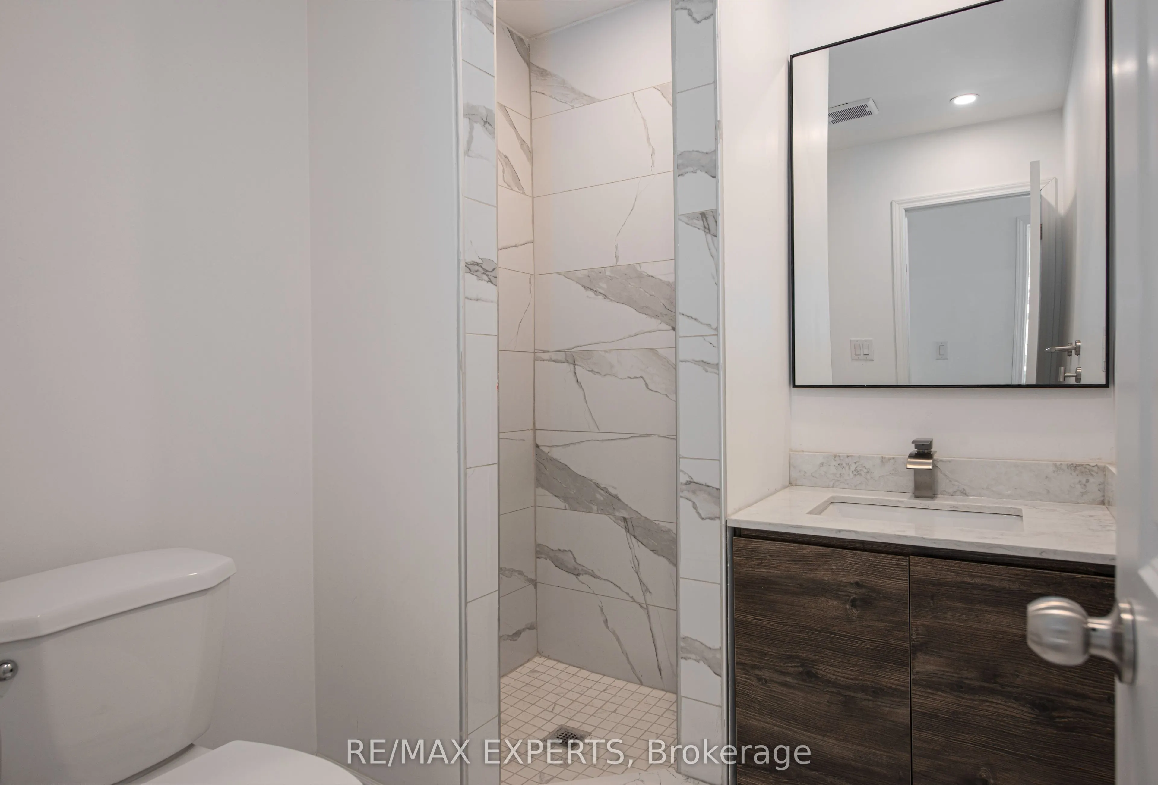 59 Bowhill Crescent, #2