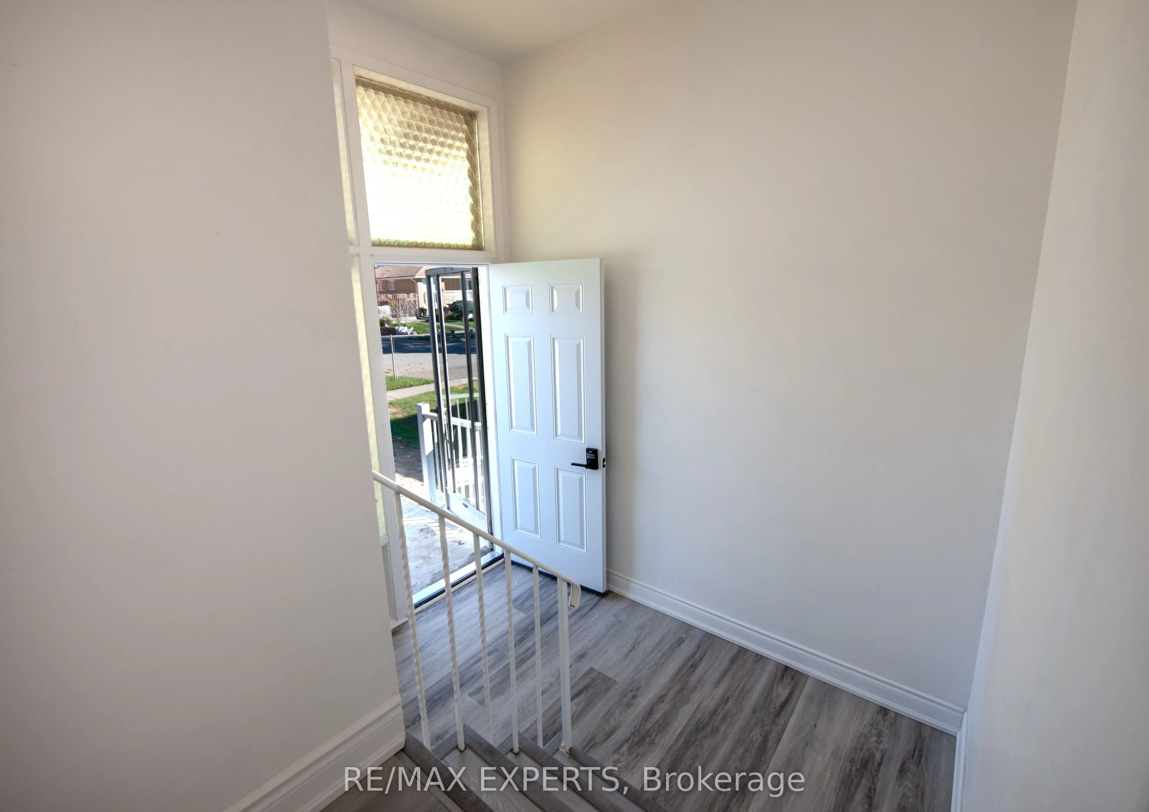 59 Bowhill Crescent, #2