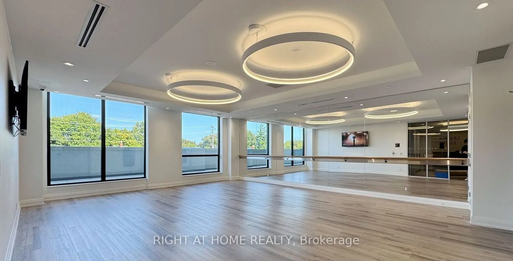 33 Frederick Todd Way, #1308