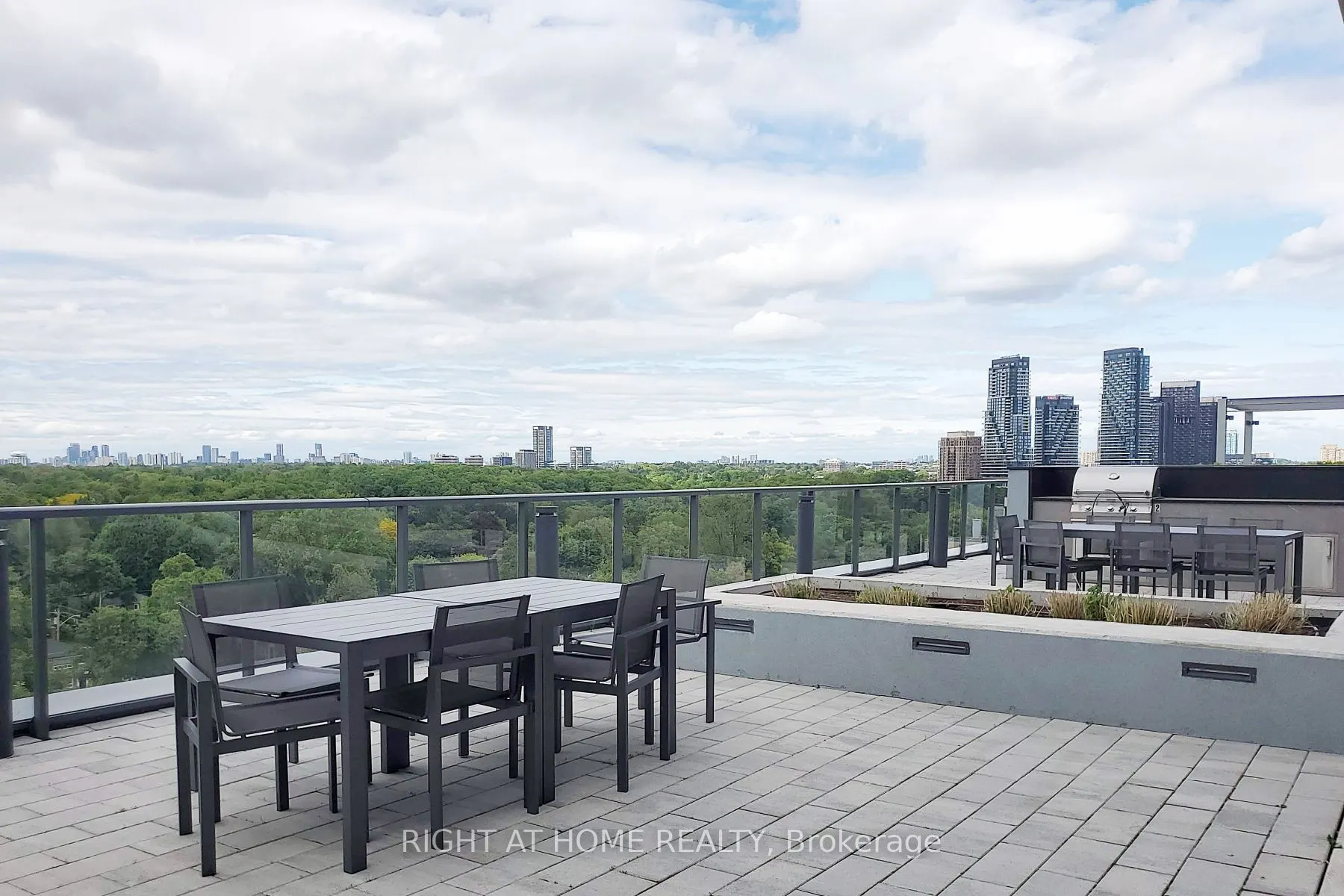 33 Frederick Todd Way, #1308