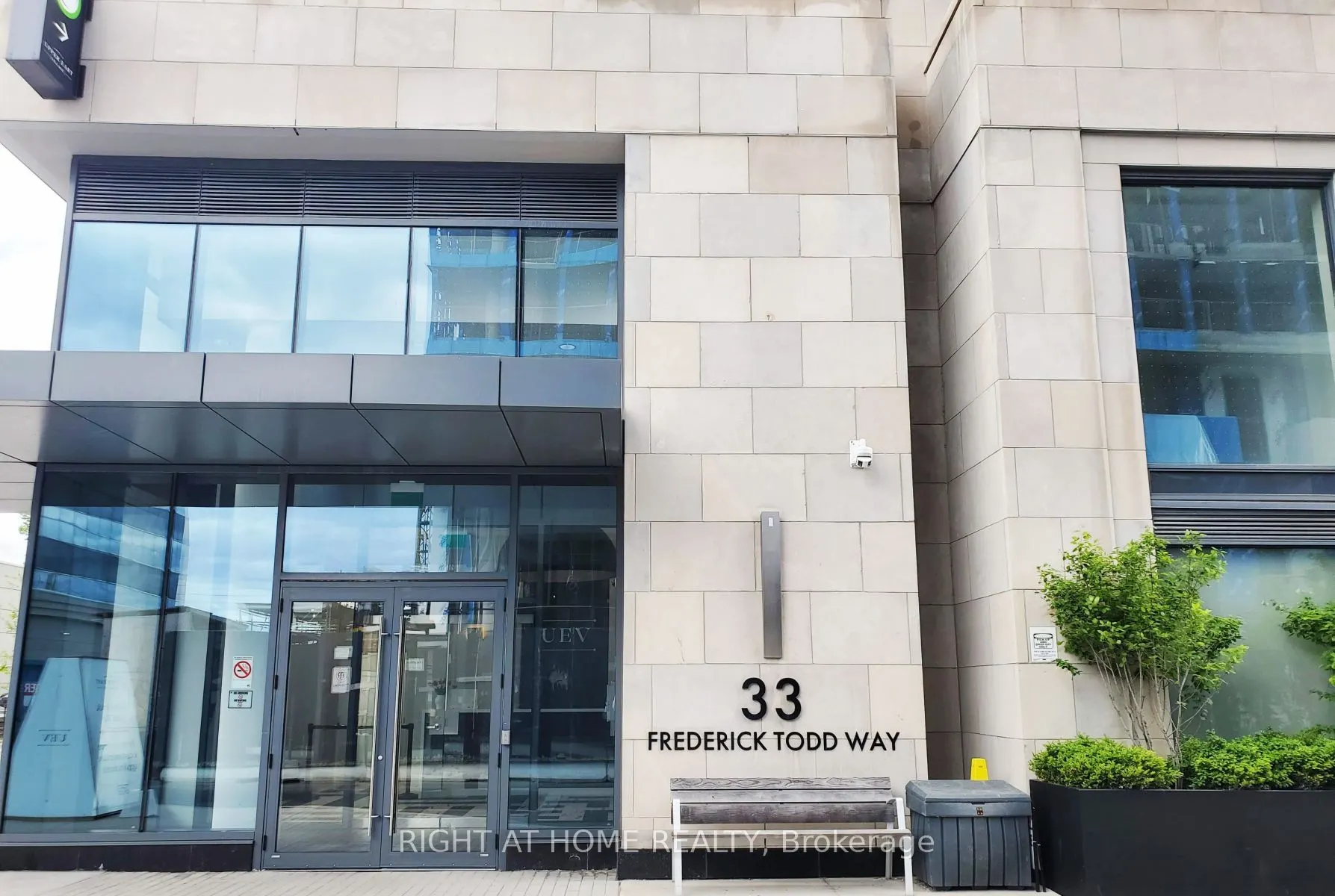 33 Frederick Todd Way, #1308