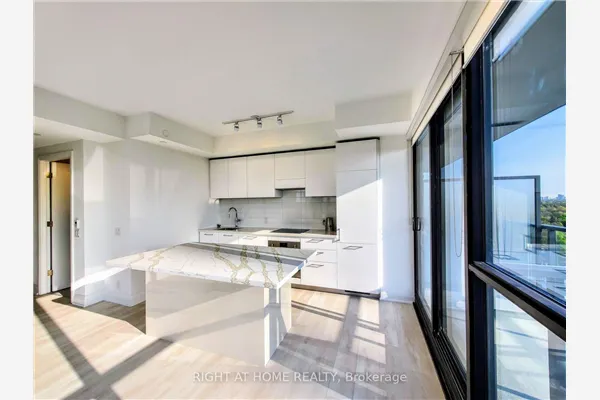 33 Frederick Todd Way, #1308