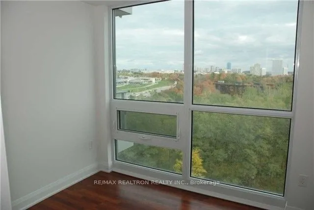 160 Vanderhoof Avenue, #605