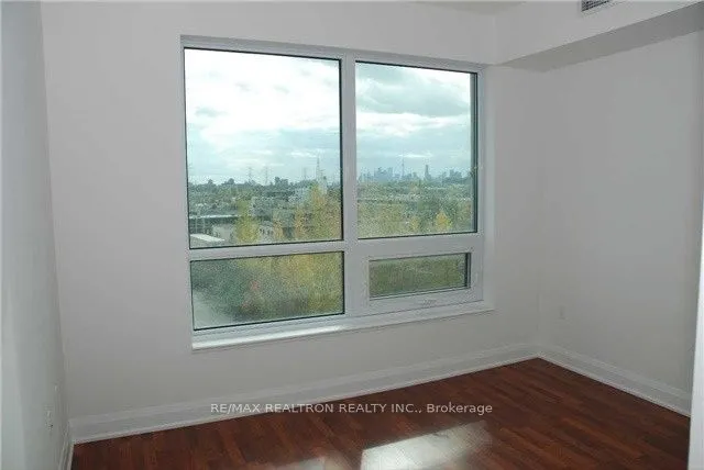 160 Vanderhoof Avenue, #605