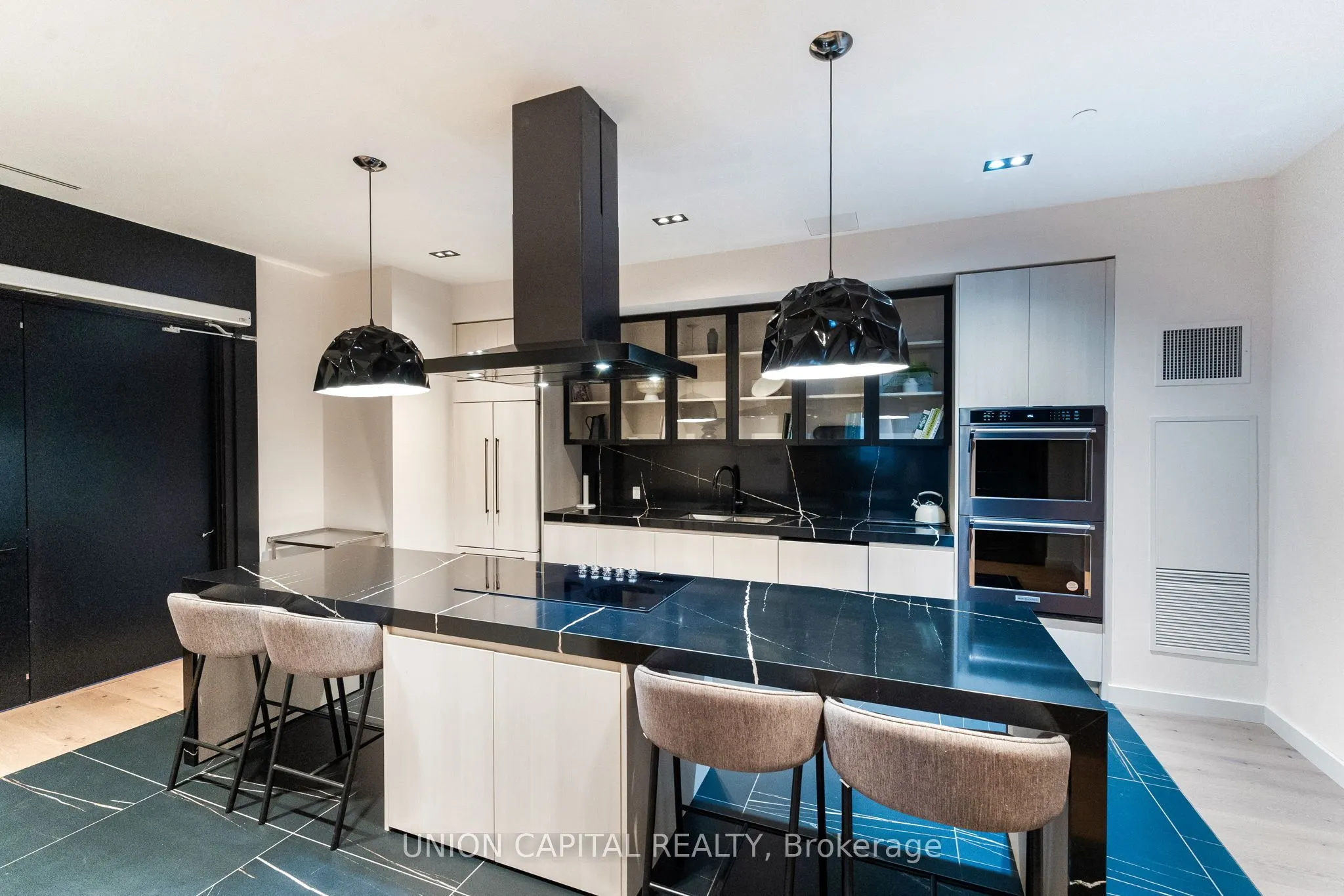 108 Peter Street, #301