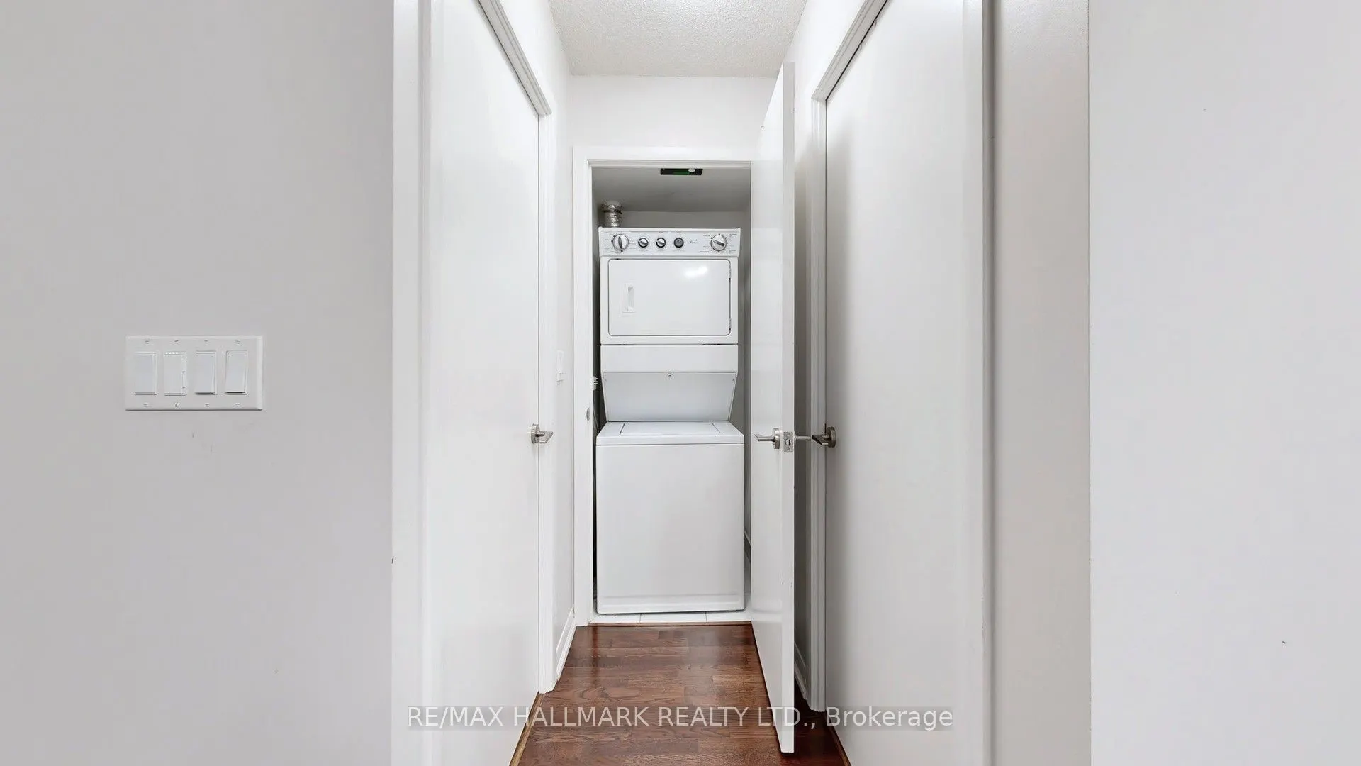 215 Fort York Boulevard, #1607