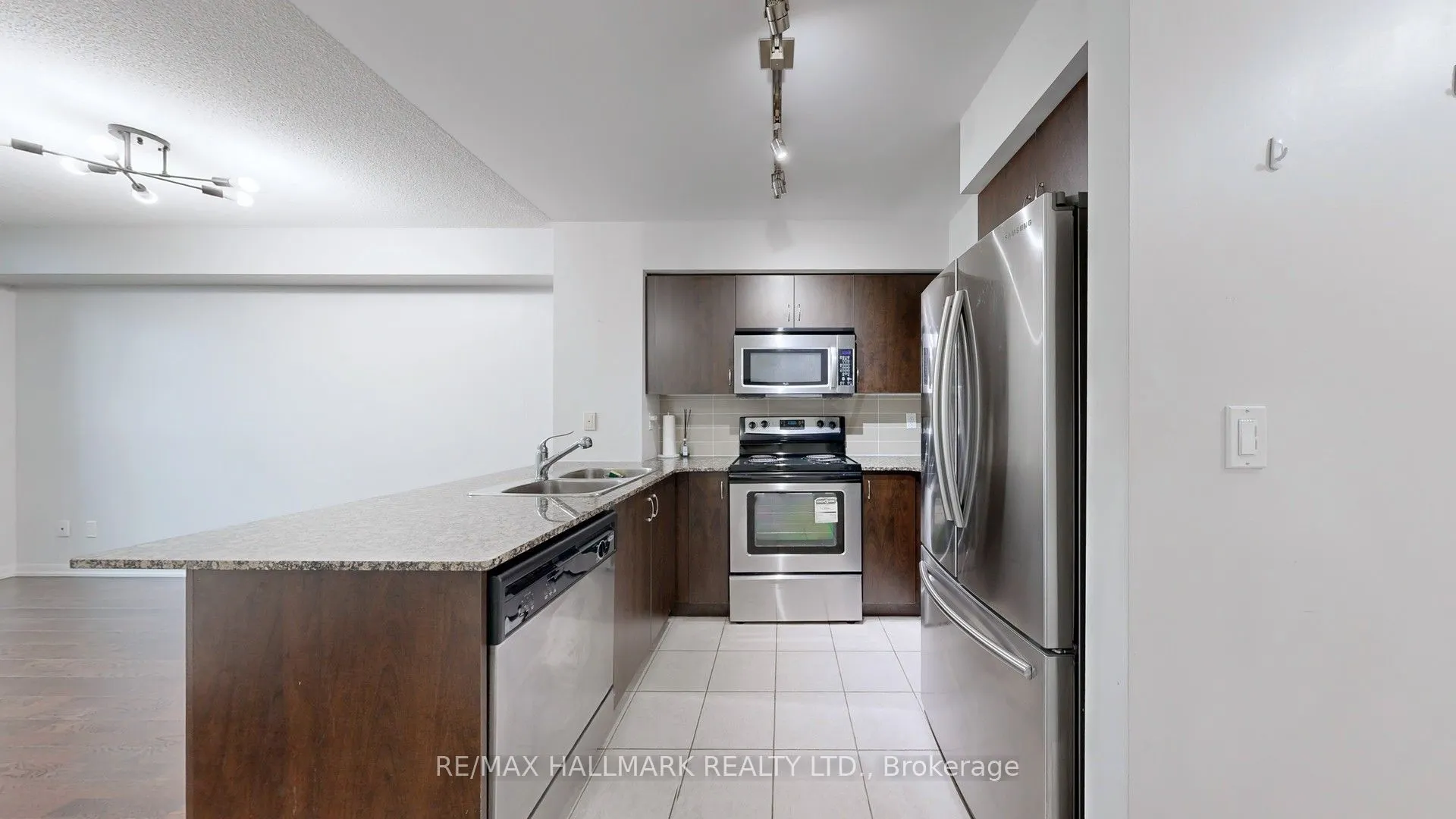 215 Fort York Boulevard, #1607