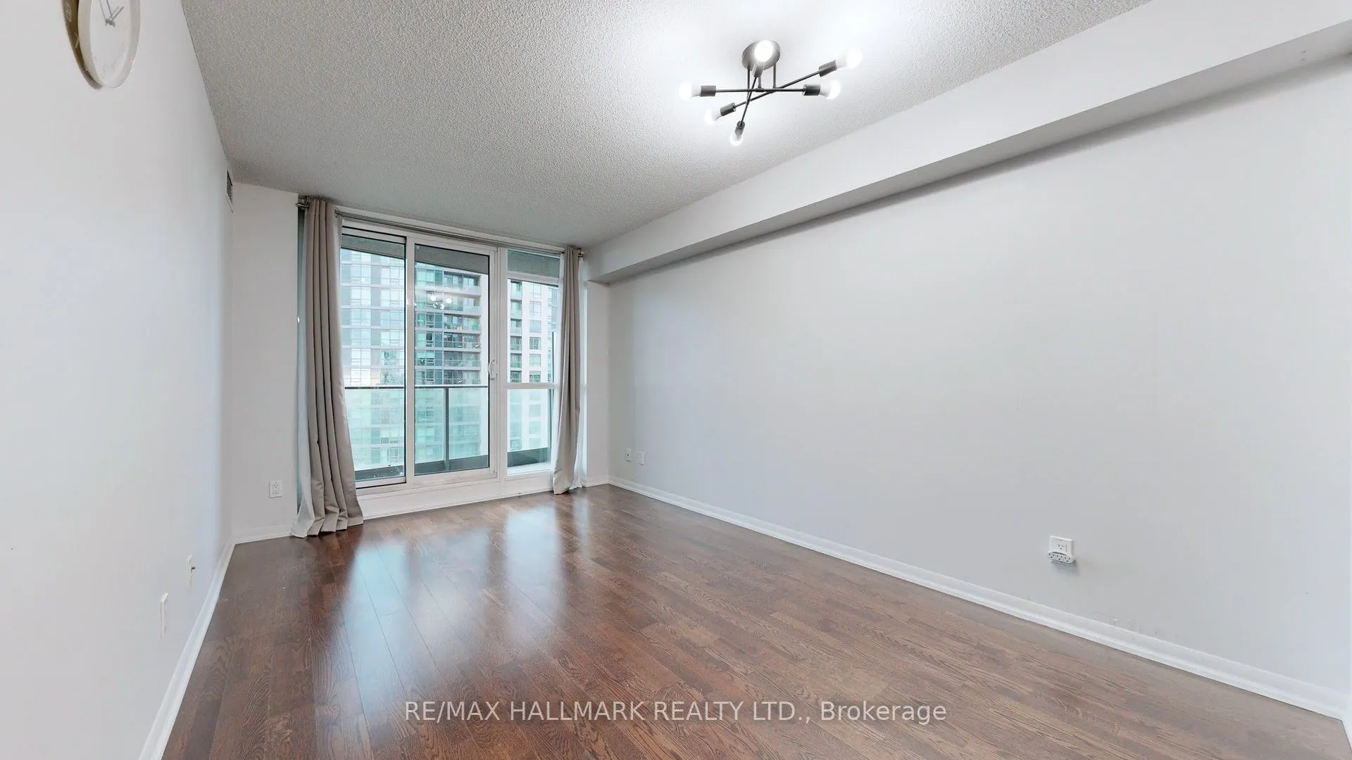 215 Fort York Boulevard, #1607