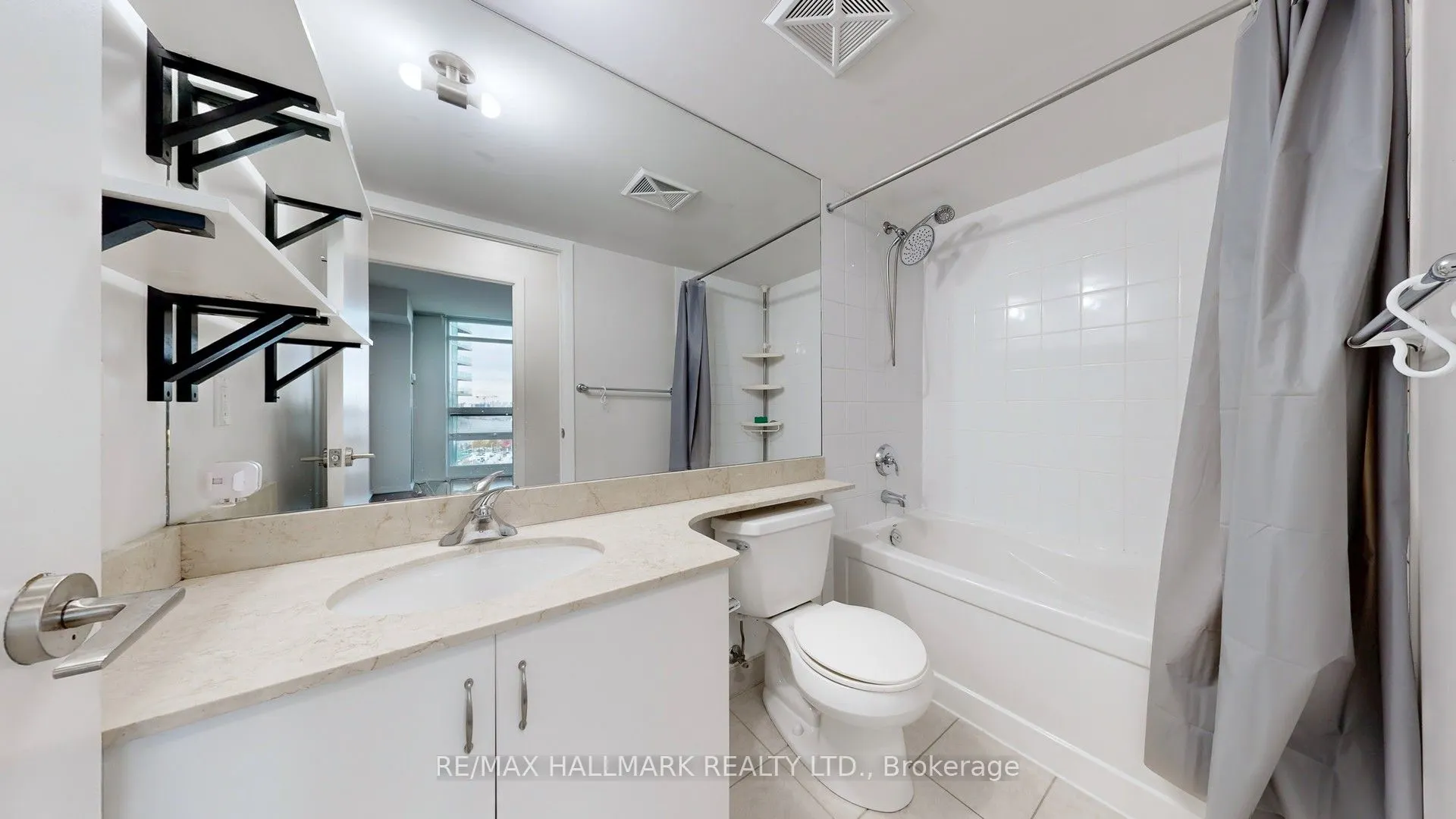 215 Fort York Boulevard, #1607