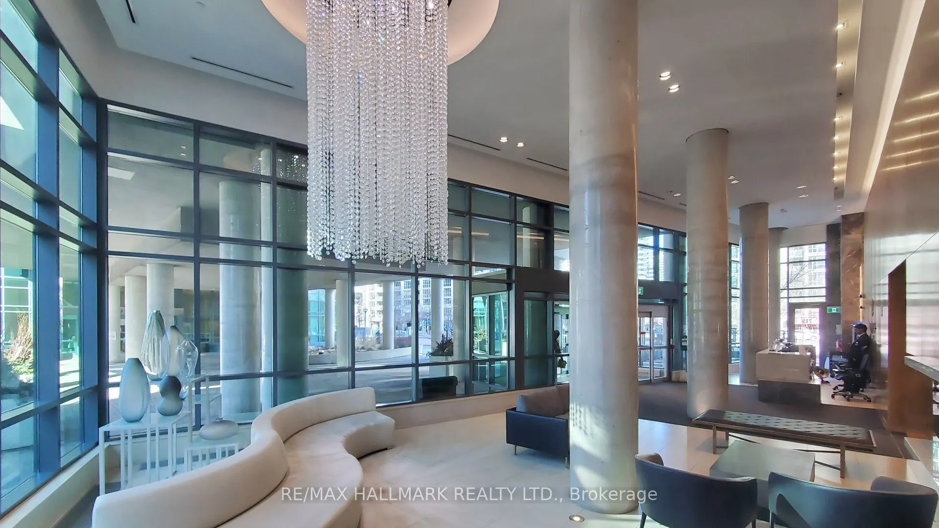 215 Fort York Boulevard, #1607