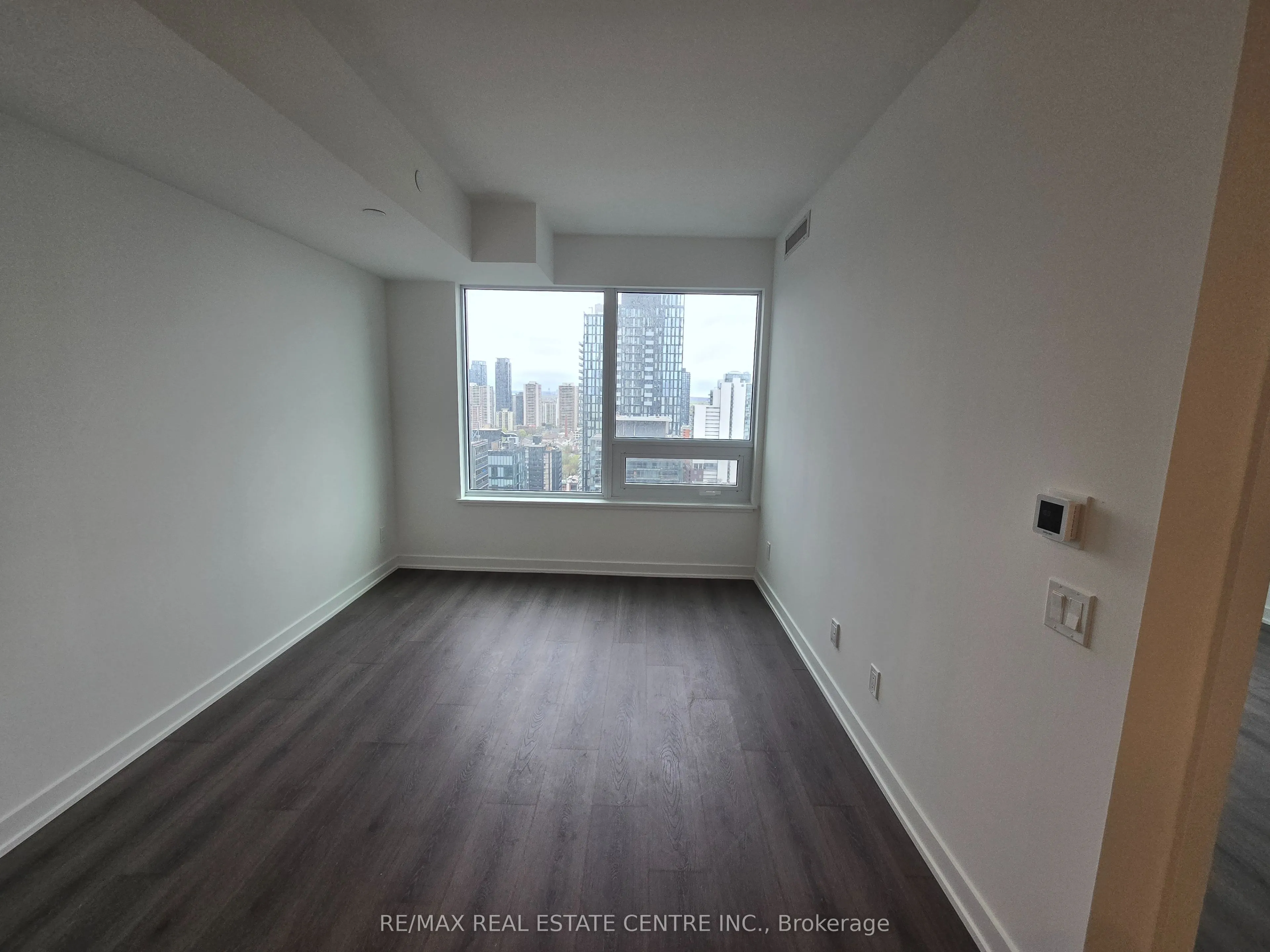 8 Wellesley St W Street, #3011