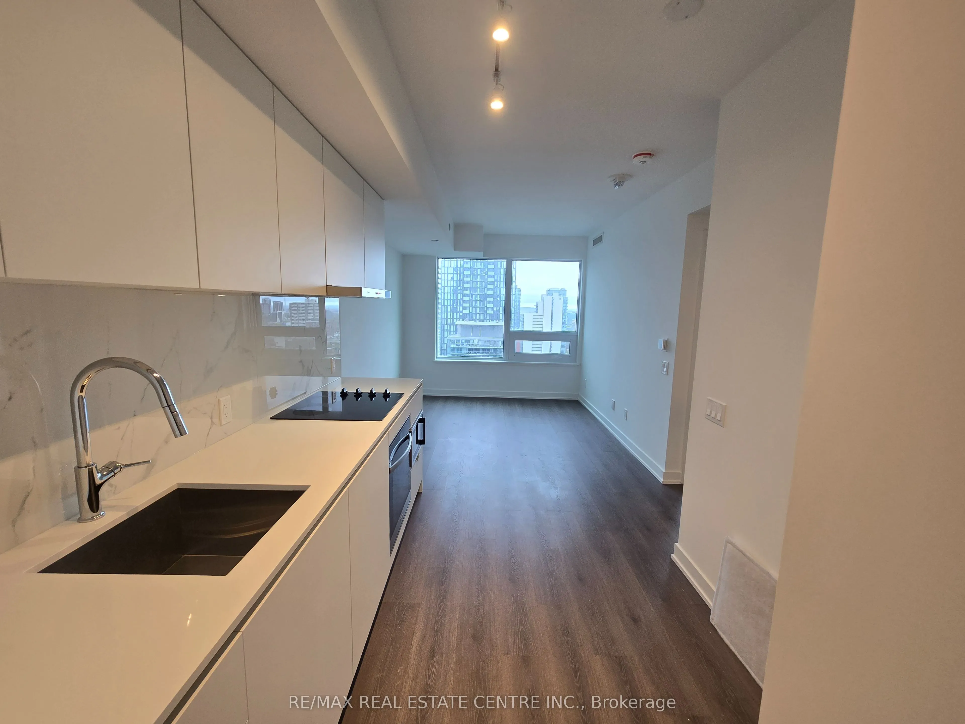 8 Wellesley St W Street, #3011