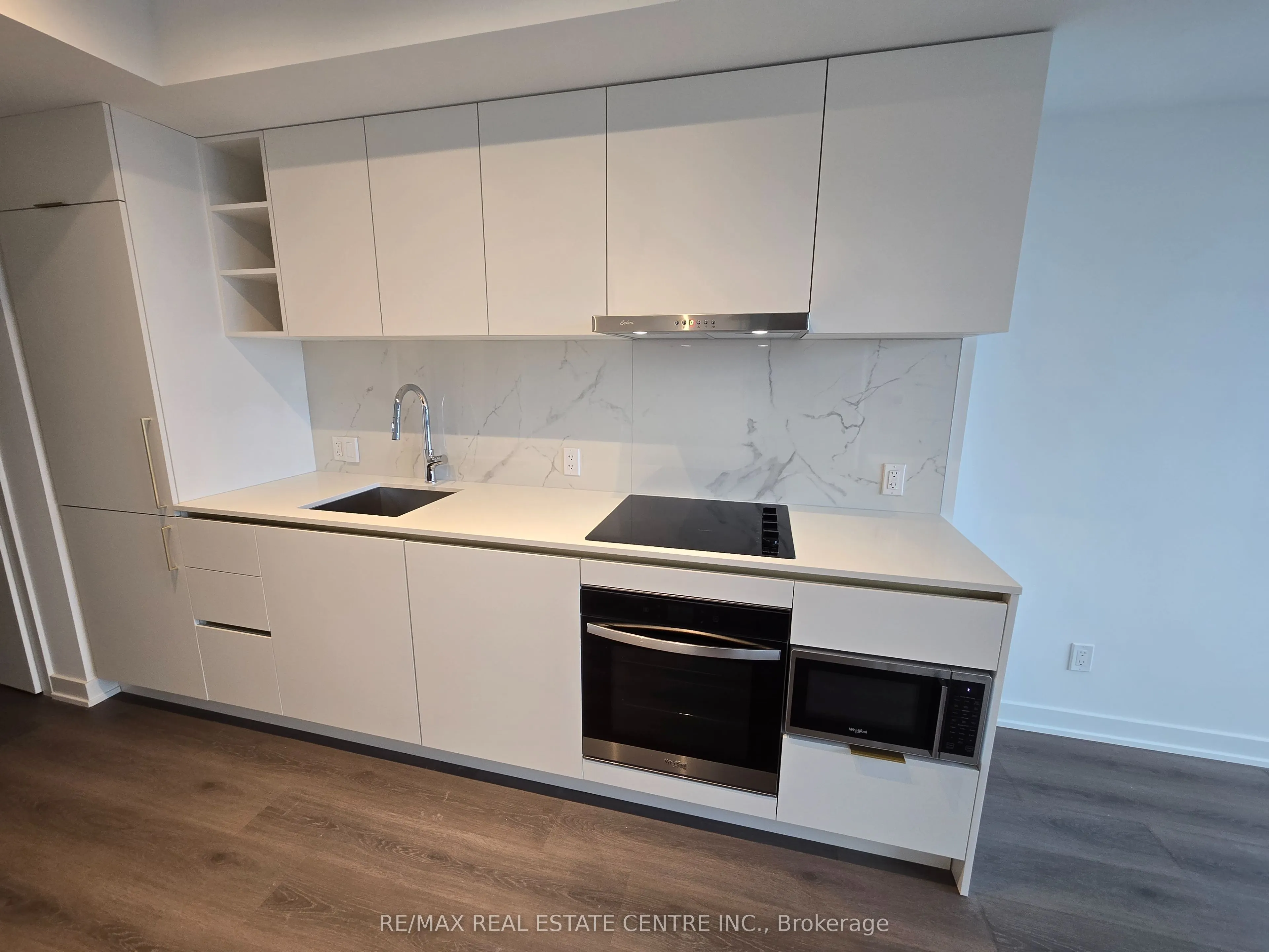 8 Wellesley St W Street, #3011