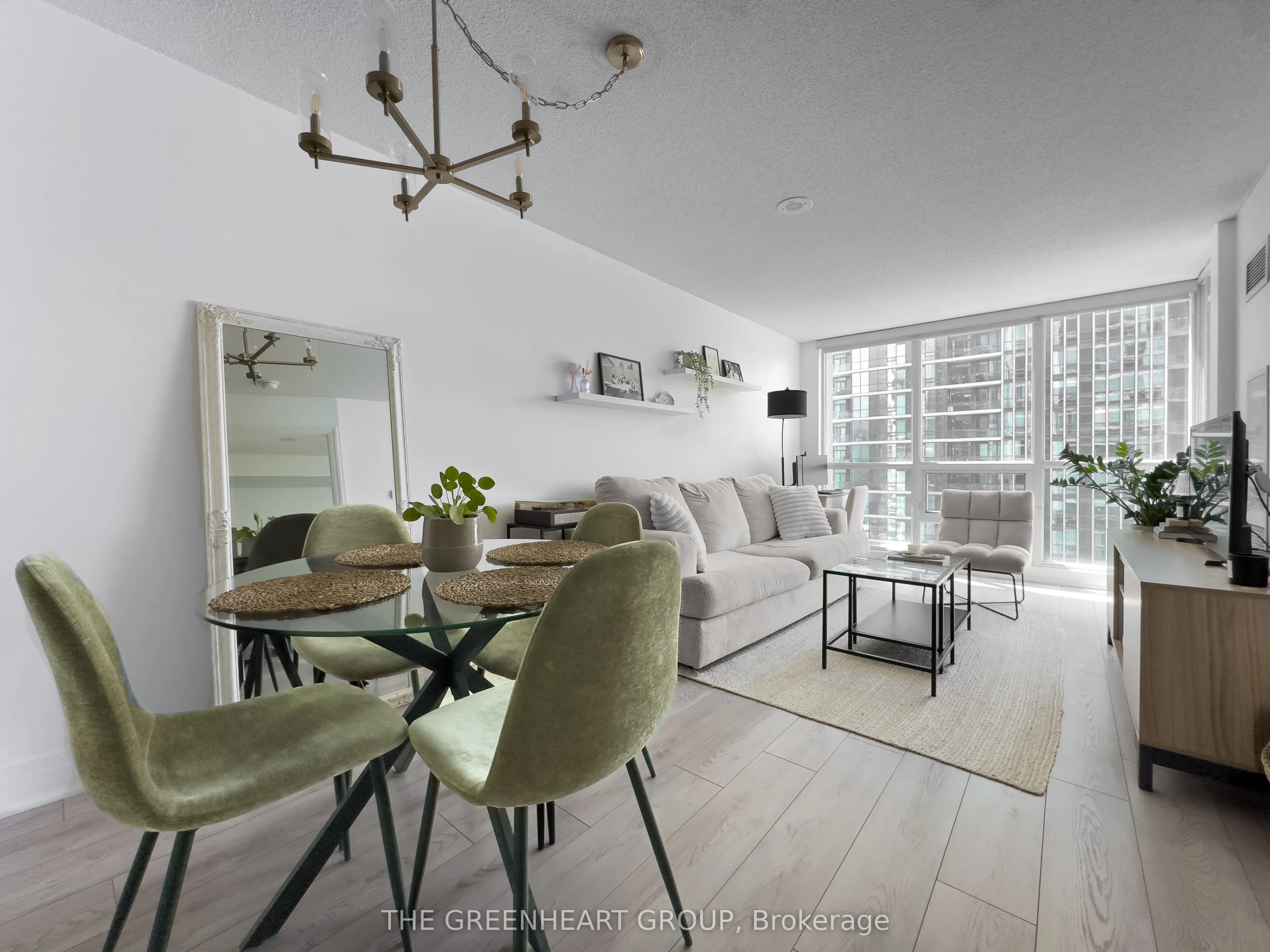 16 Yonge Street, #1913