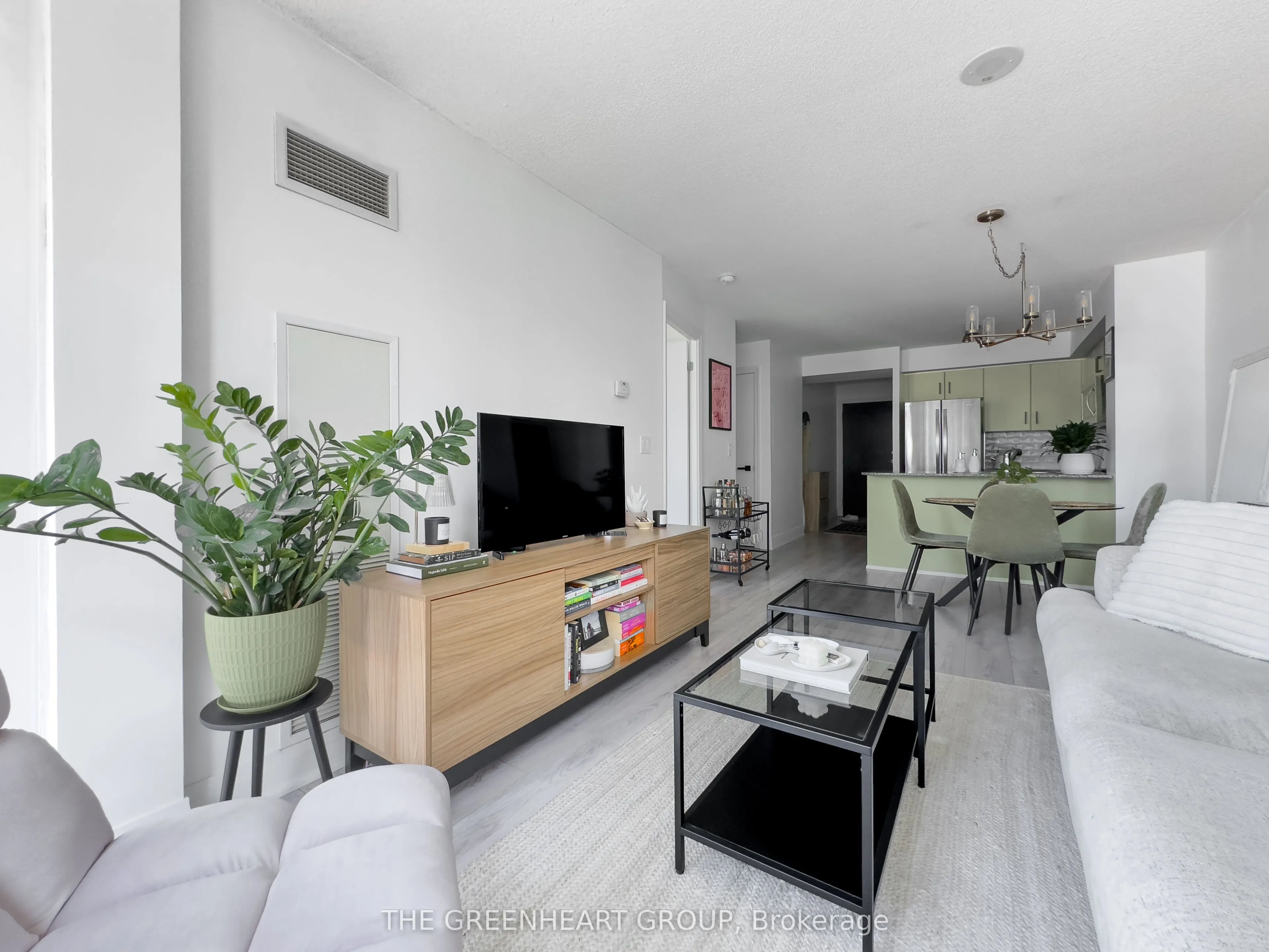 16 Yonge Street, #1913