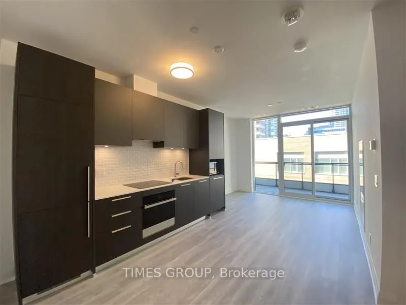 65 Broadway Avenue, #611