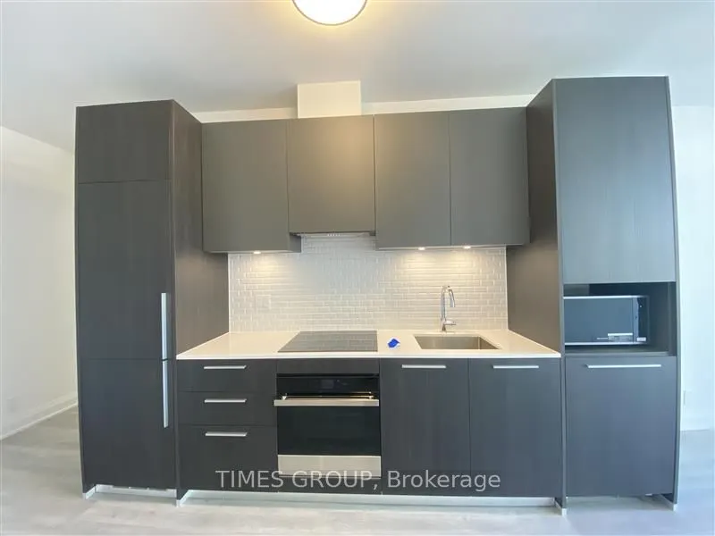 65 Broadway Avenue, #611