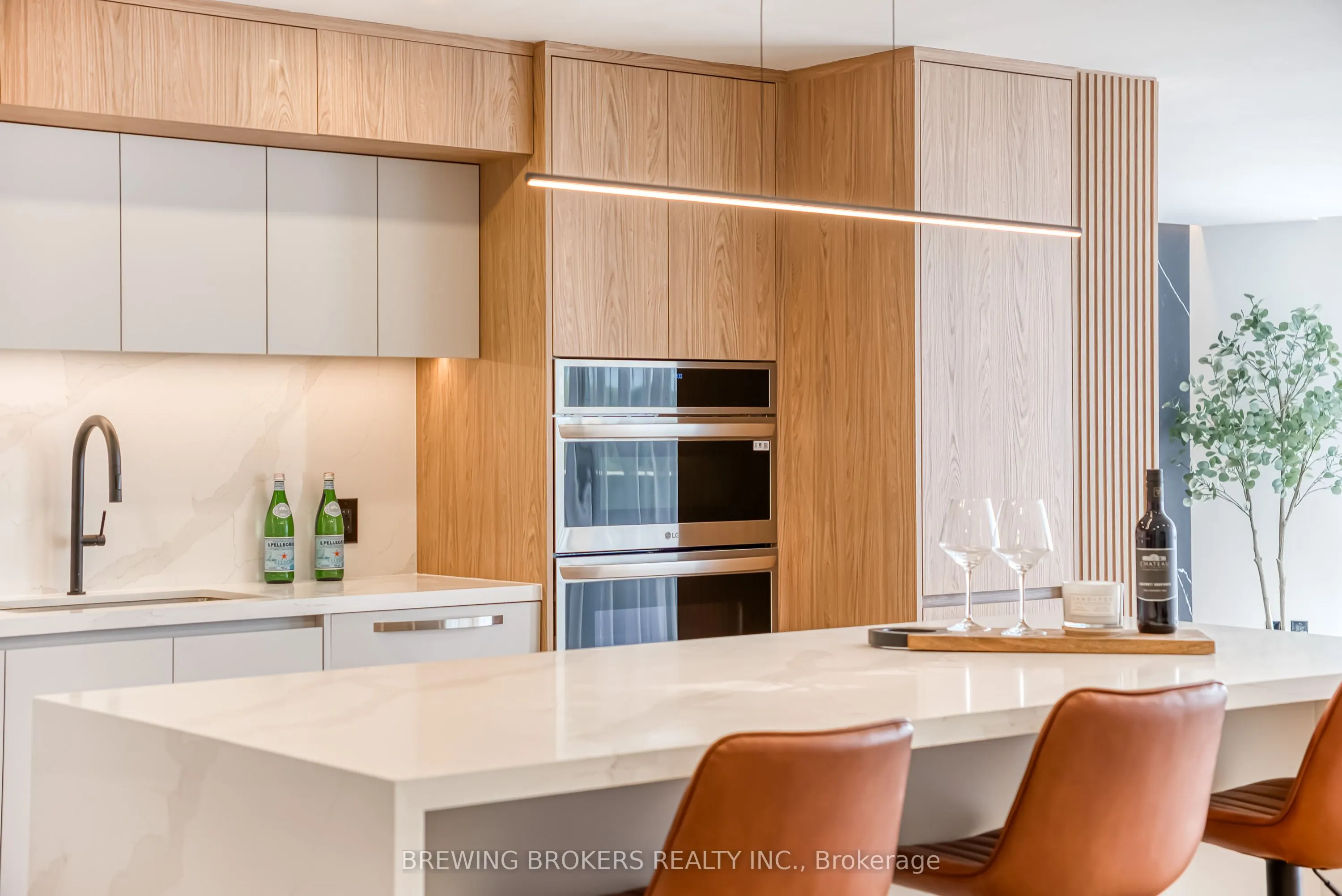 85 Skymark Drive, #501