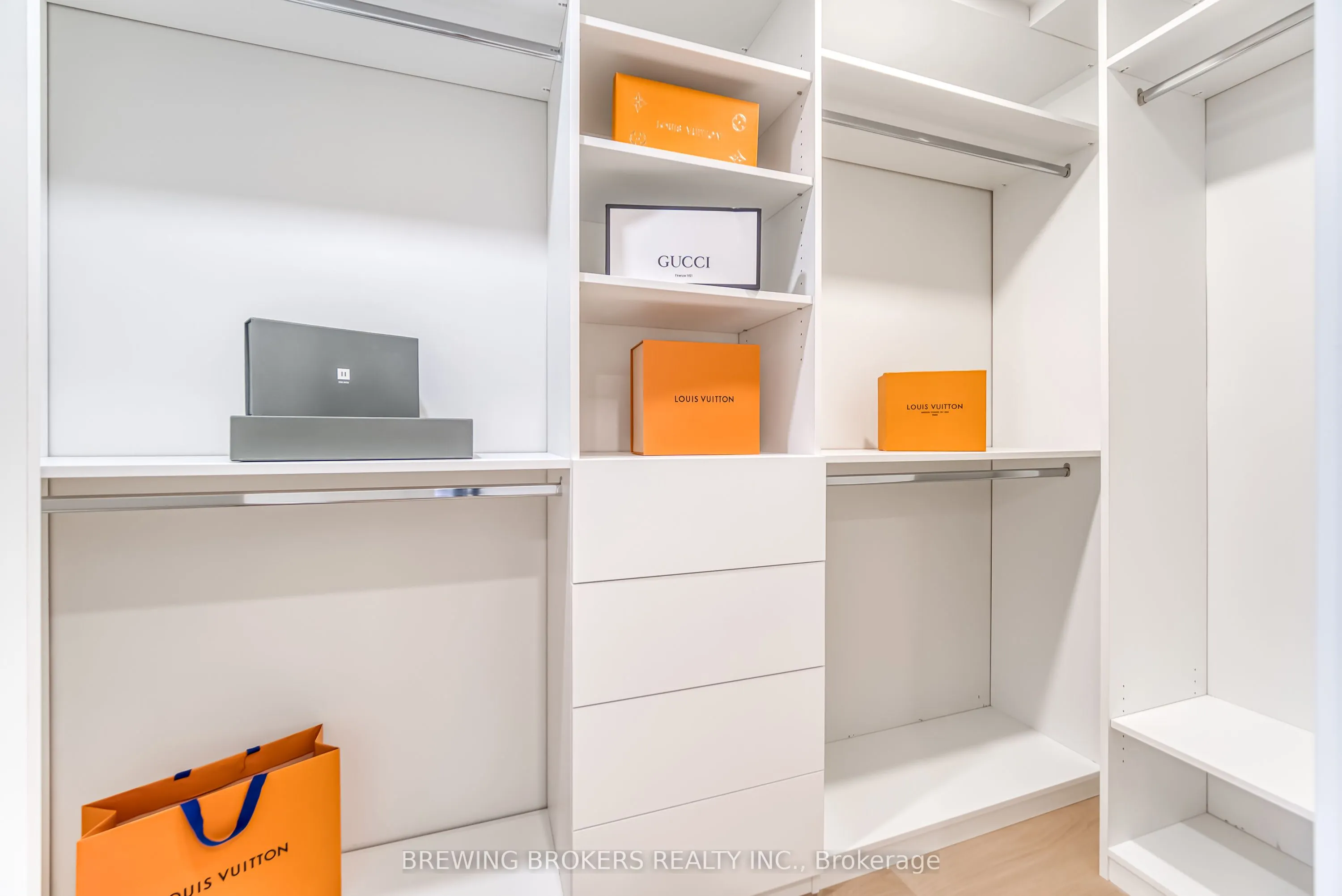 85 Skymark Drive, #501