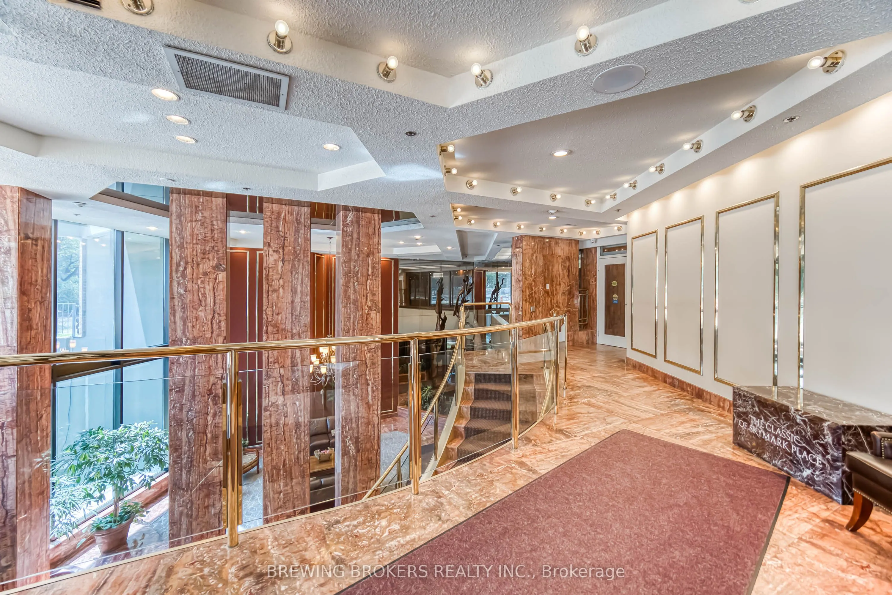 85 Skymark Drive, #501