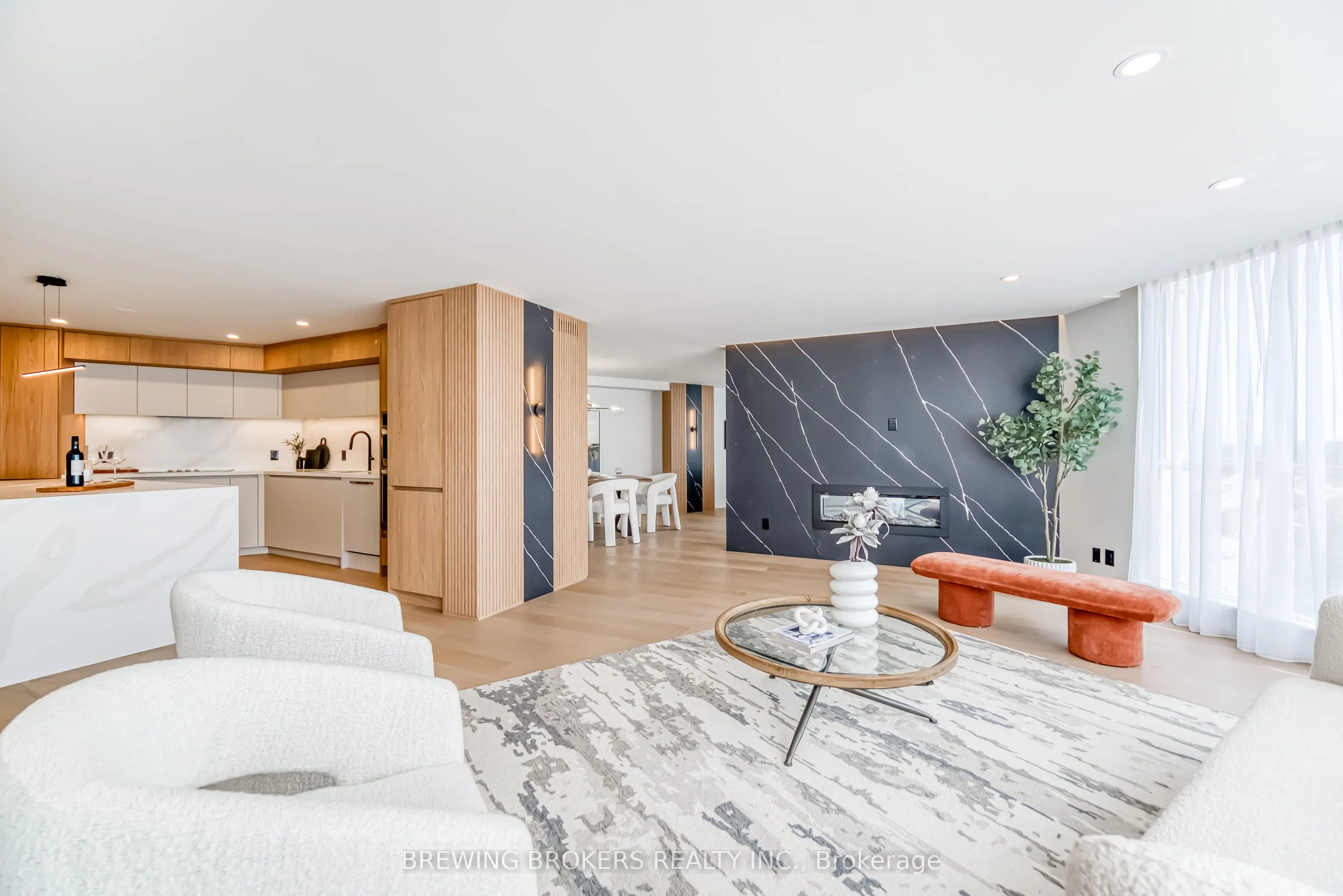 85 Skymark Drive, #501