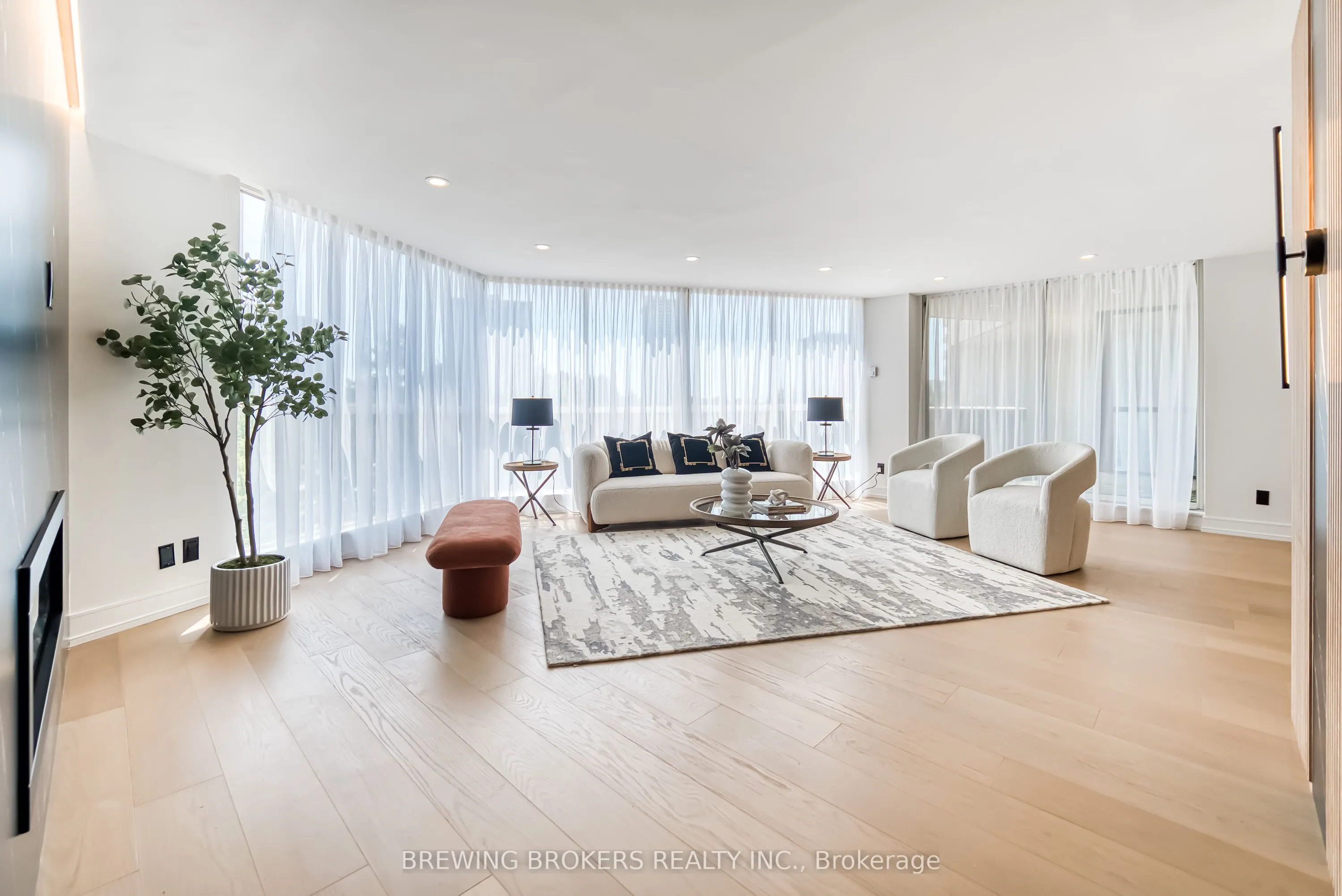 85 Skymark Drive, #501