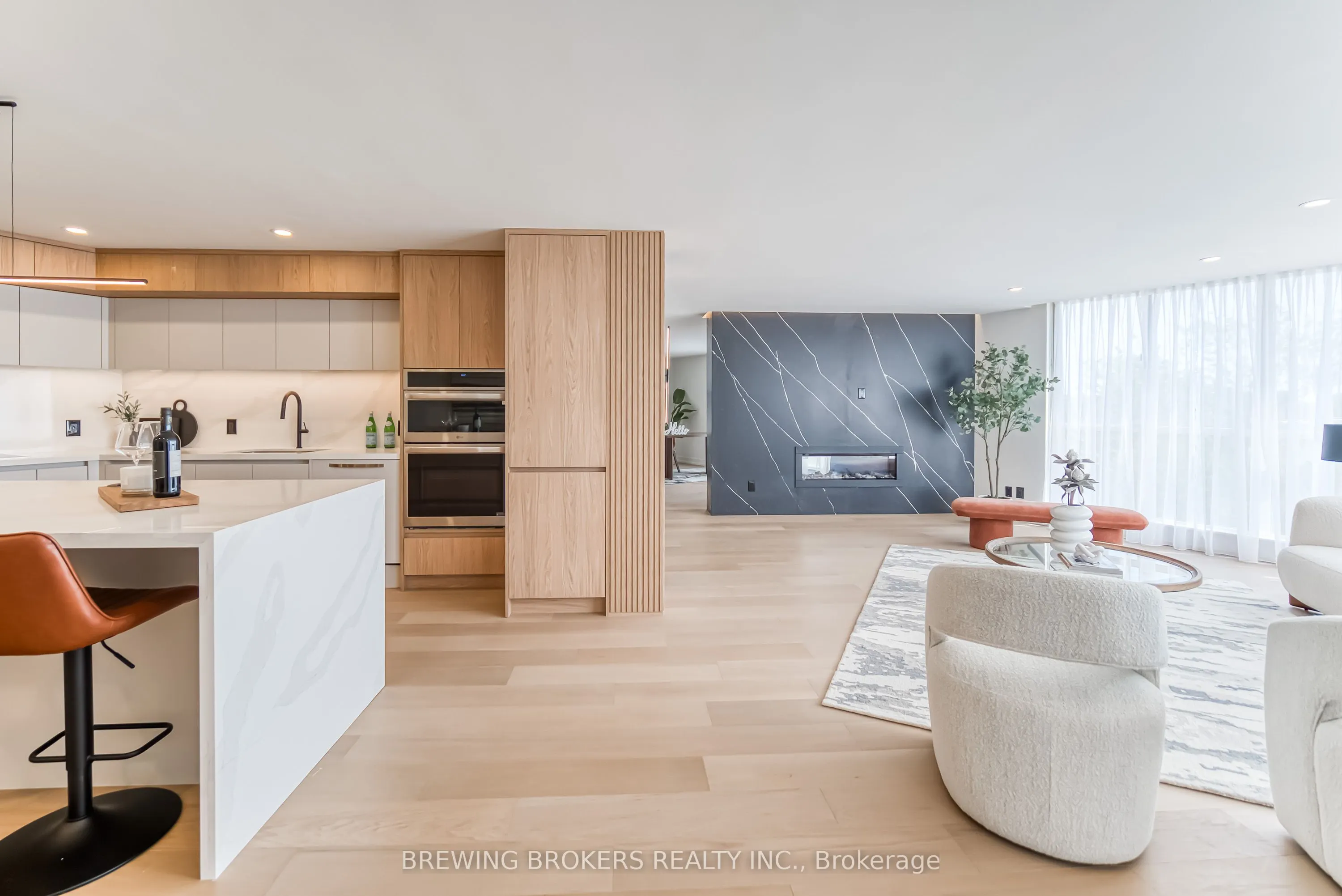 85 Skymark Drive, #501