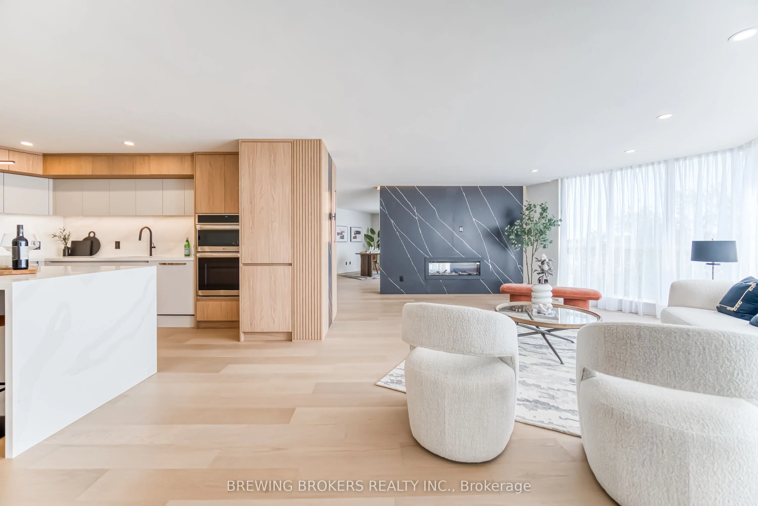 85 Skymark Drive, #501