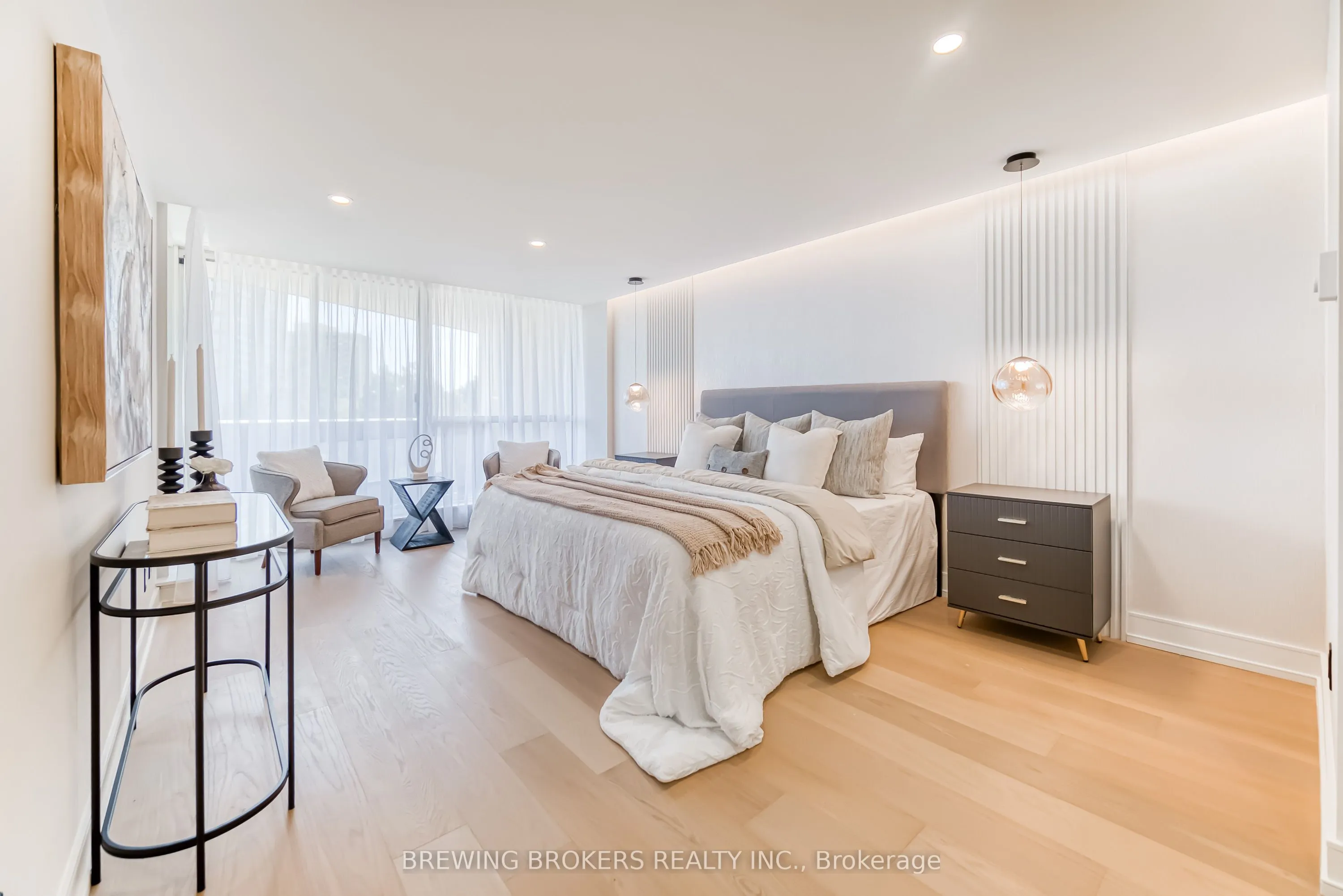 85 Skymark Drive, #501