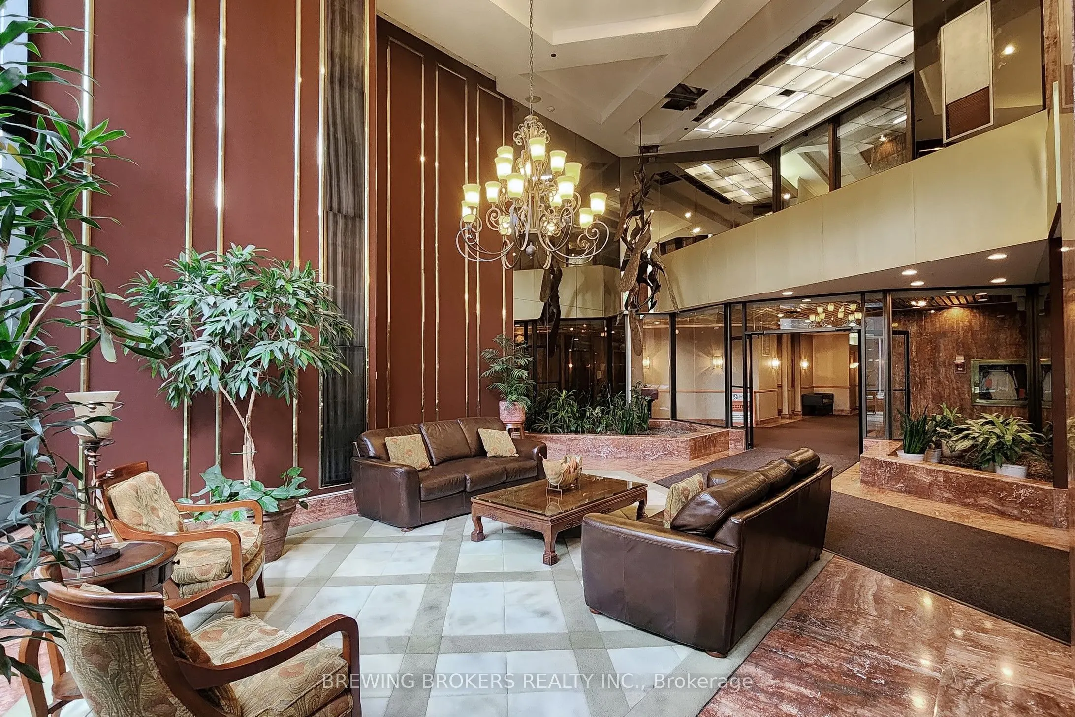 85 Skymark Drive, #501