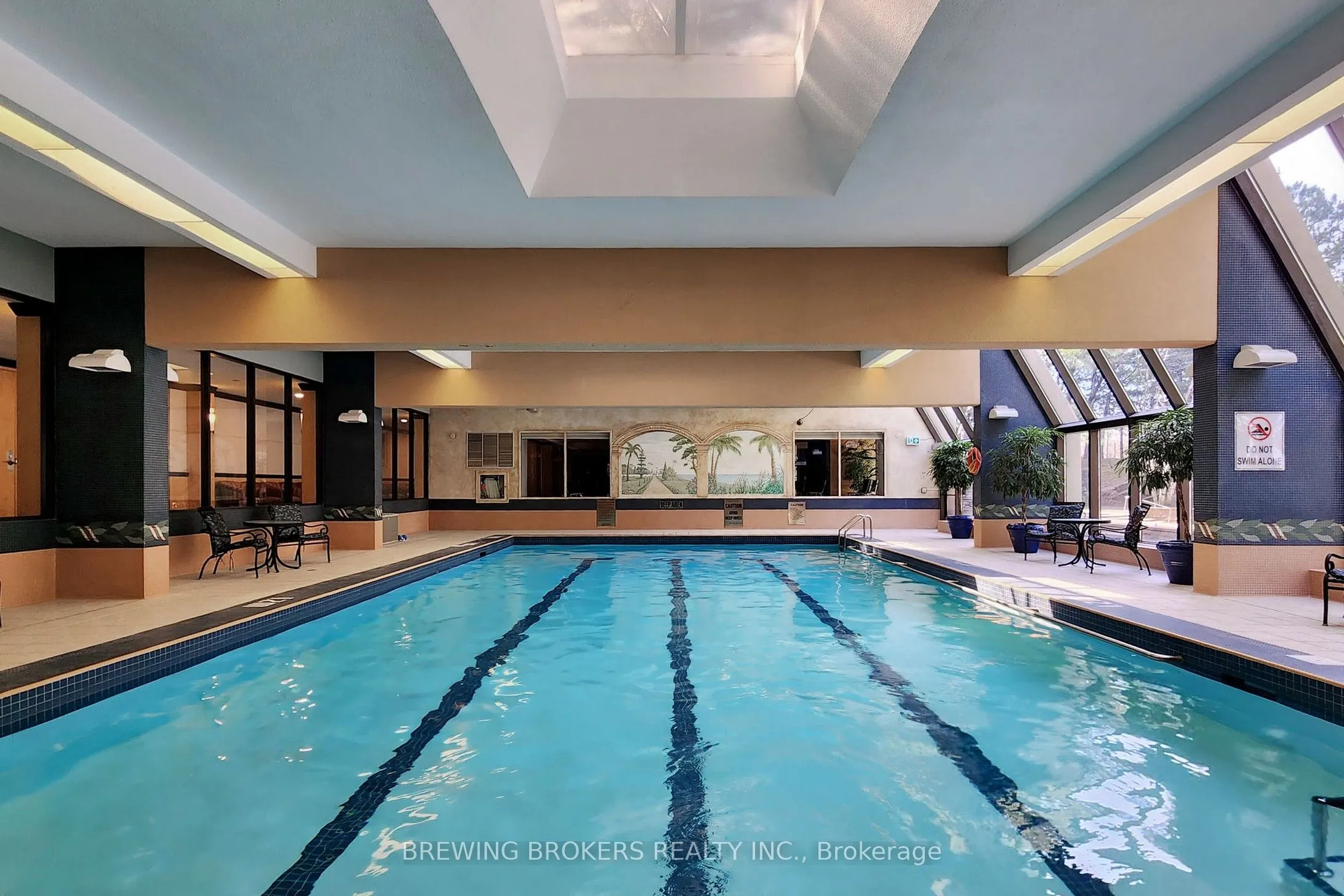 85 Skymark Drive, #501