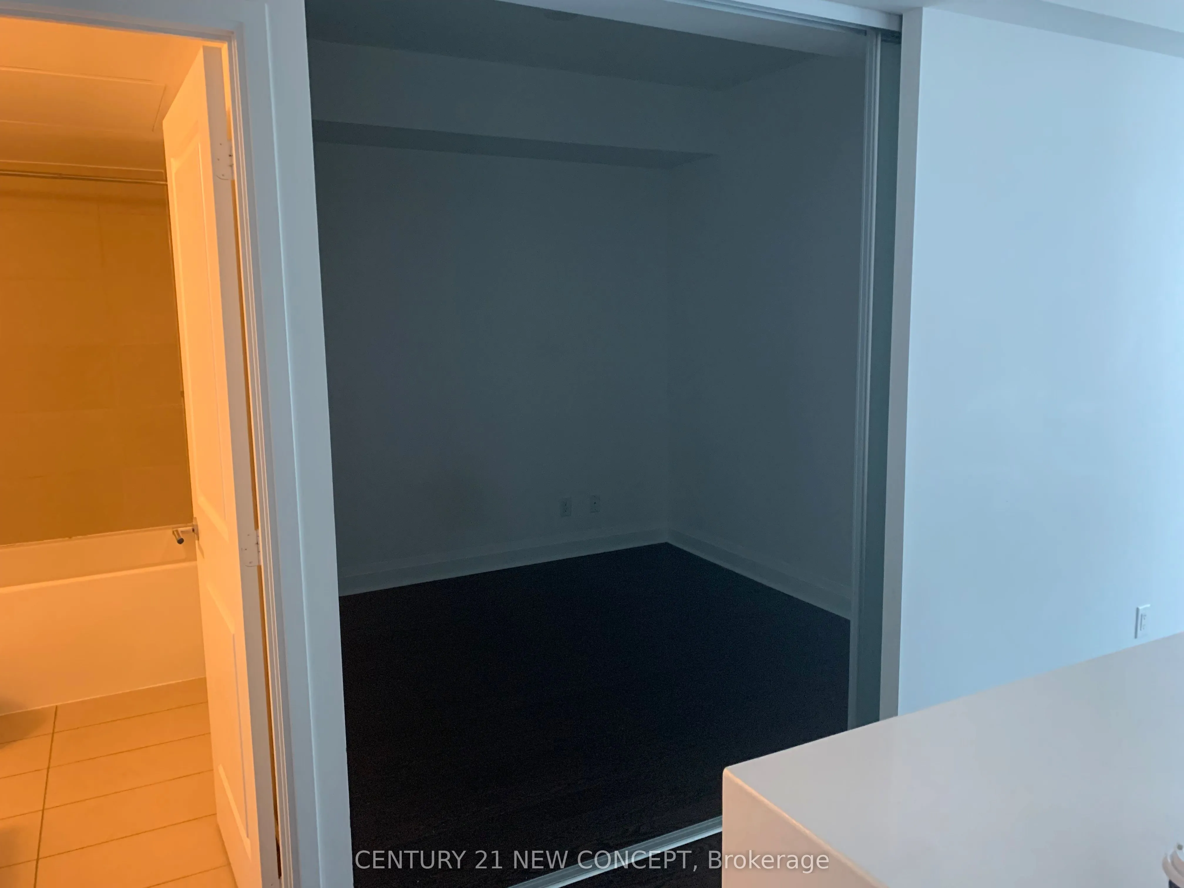 1080 Bay Street, #3806