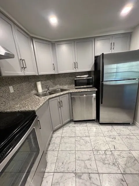 168 Simcoe Street, #1019