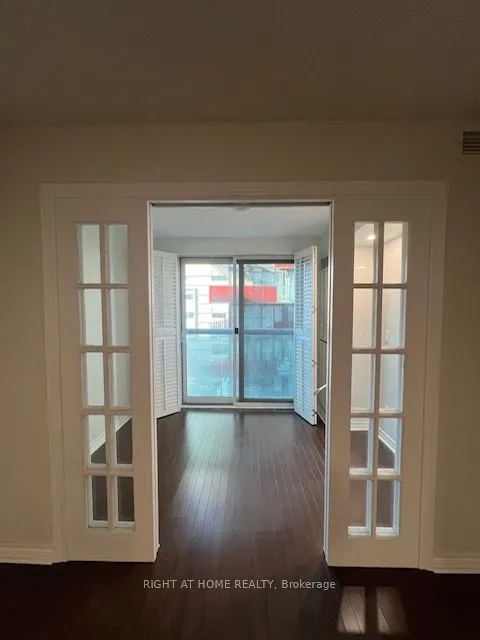 168 Simcoe Street, #1019