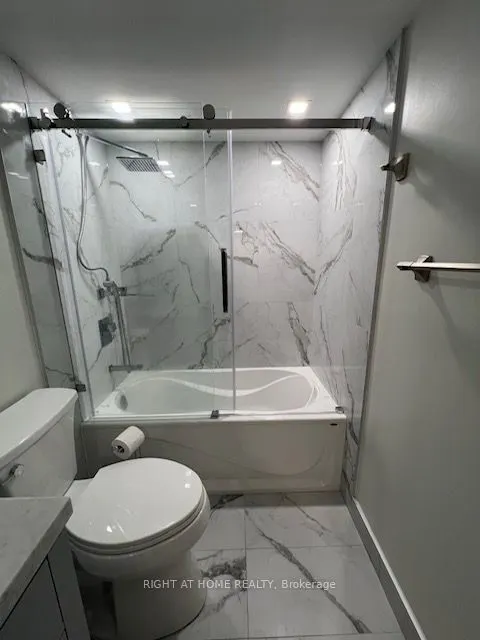 168 Simcoe Street, #1019