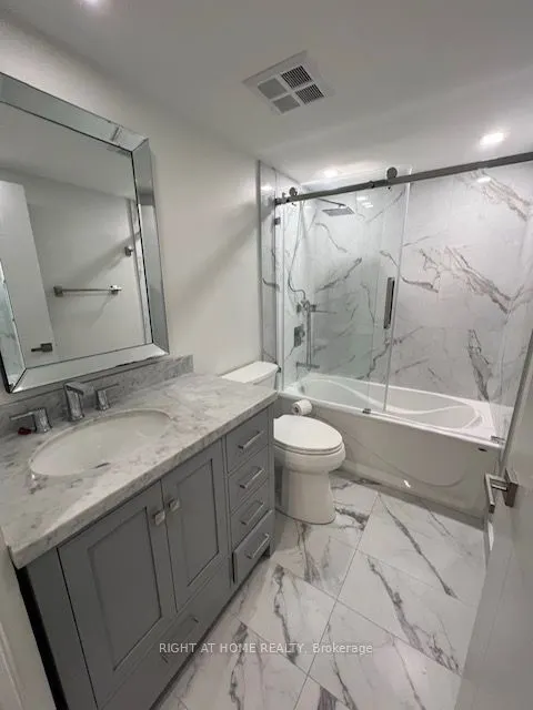 168 Simcoe Street, #1019