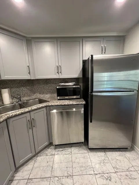 168 Simcoe Street, #1019