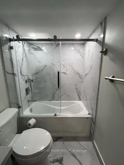 168 Simcoe Street, #1019