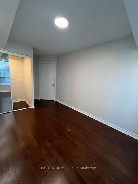 168 Simcoe Street, #1019