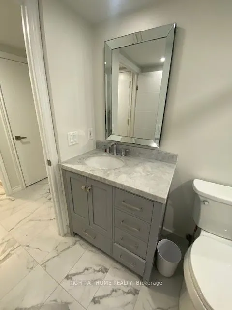 168 Simcoe Street, #1019