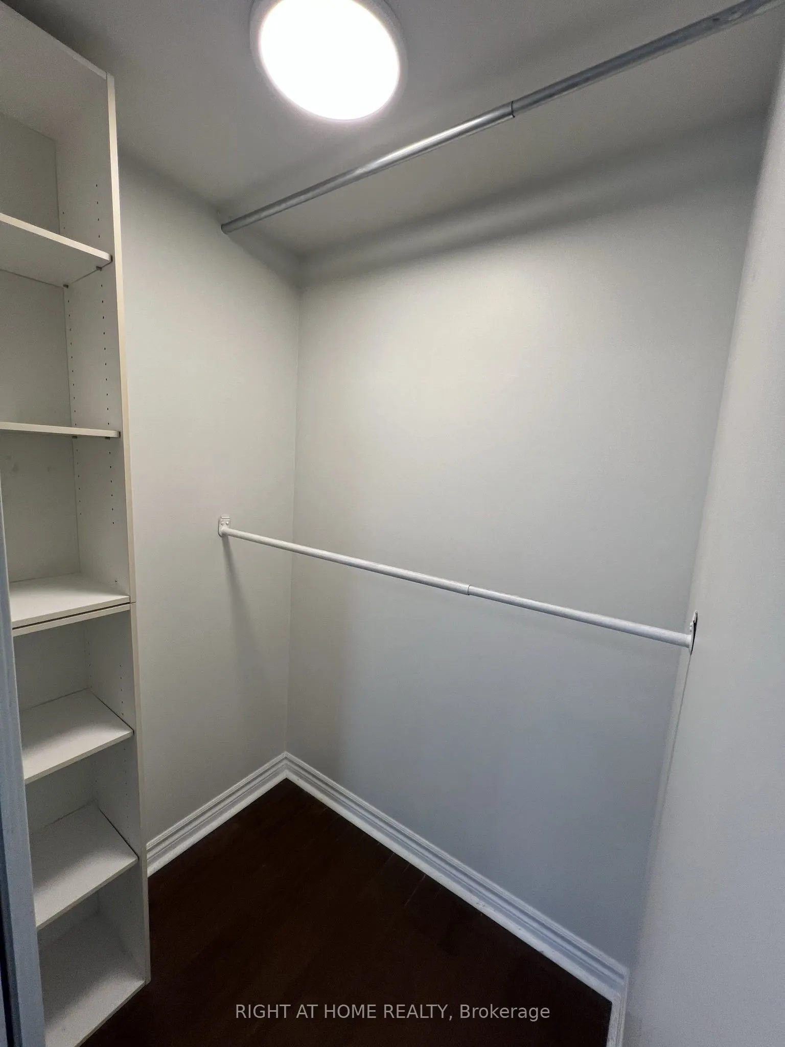 168 Simcoe Street, #1019