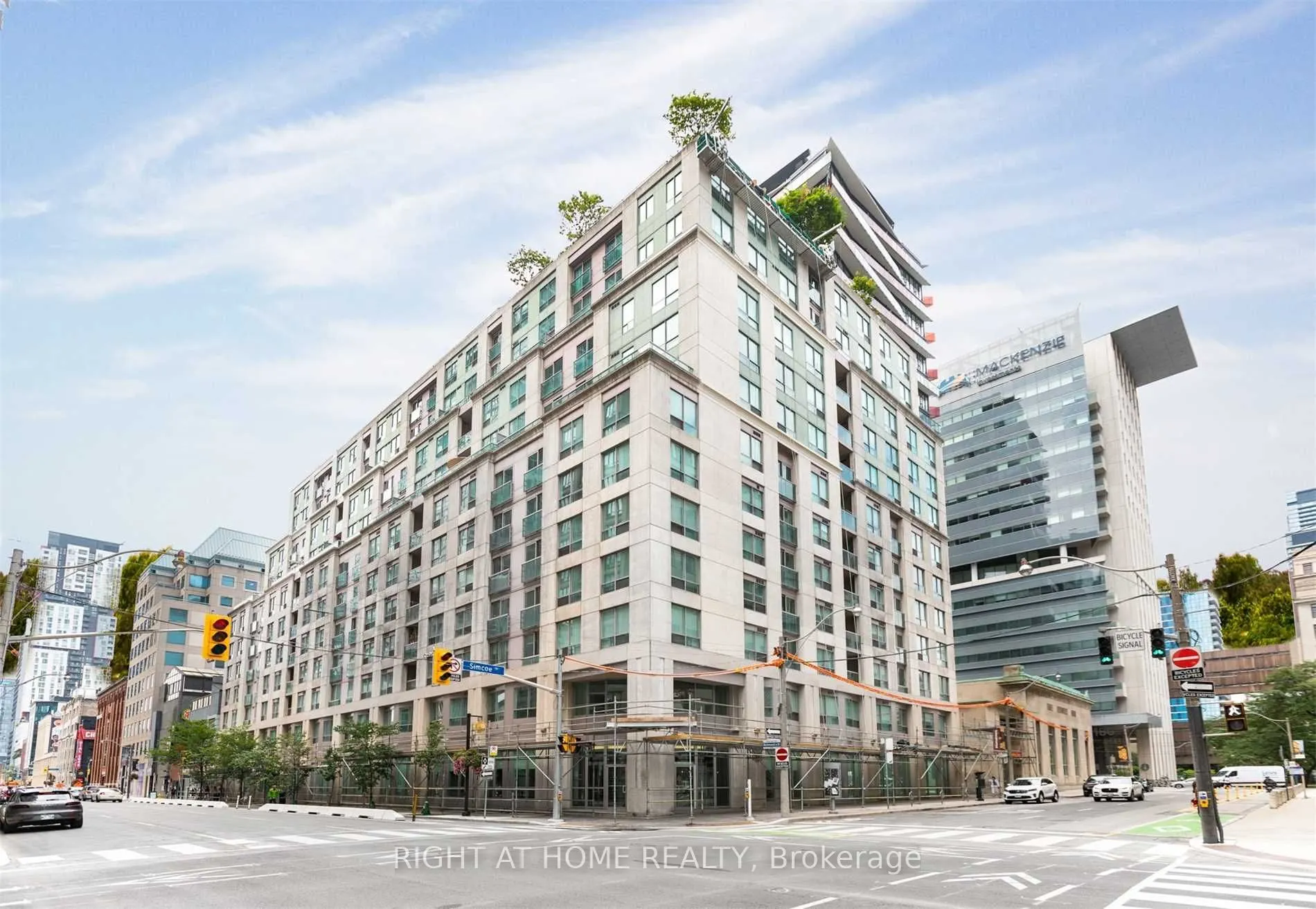 168 Simcoe Street, #1019